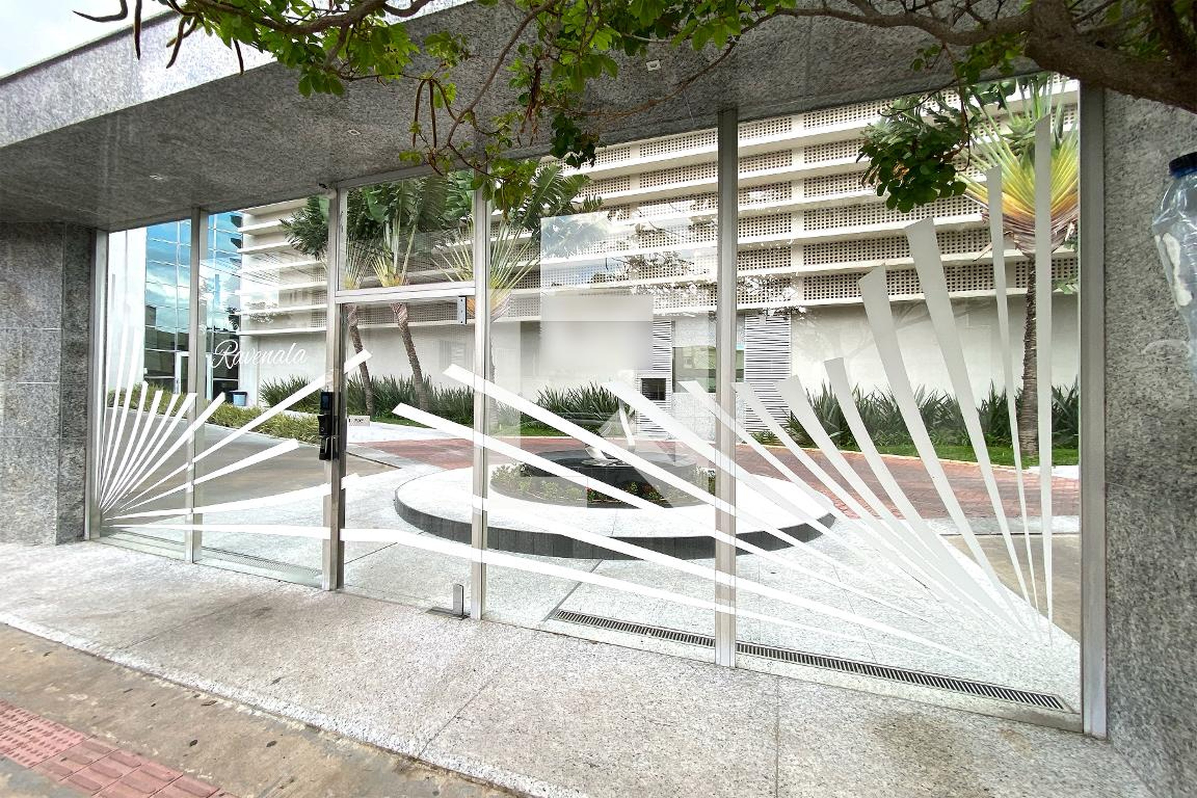 Fachada Condomínio Ravenala