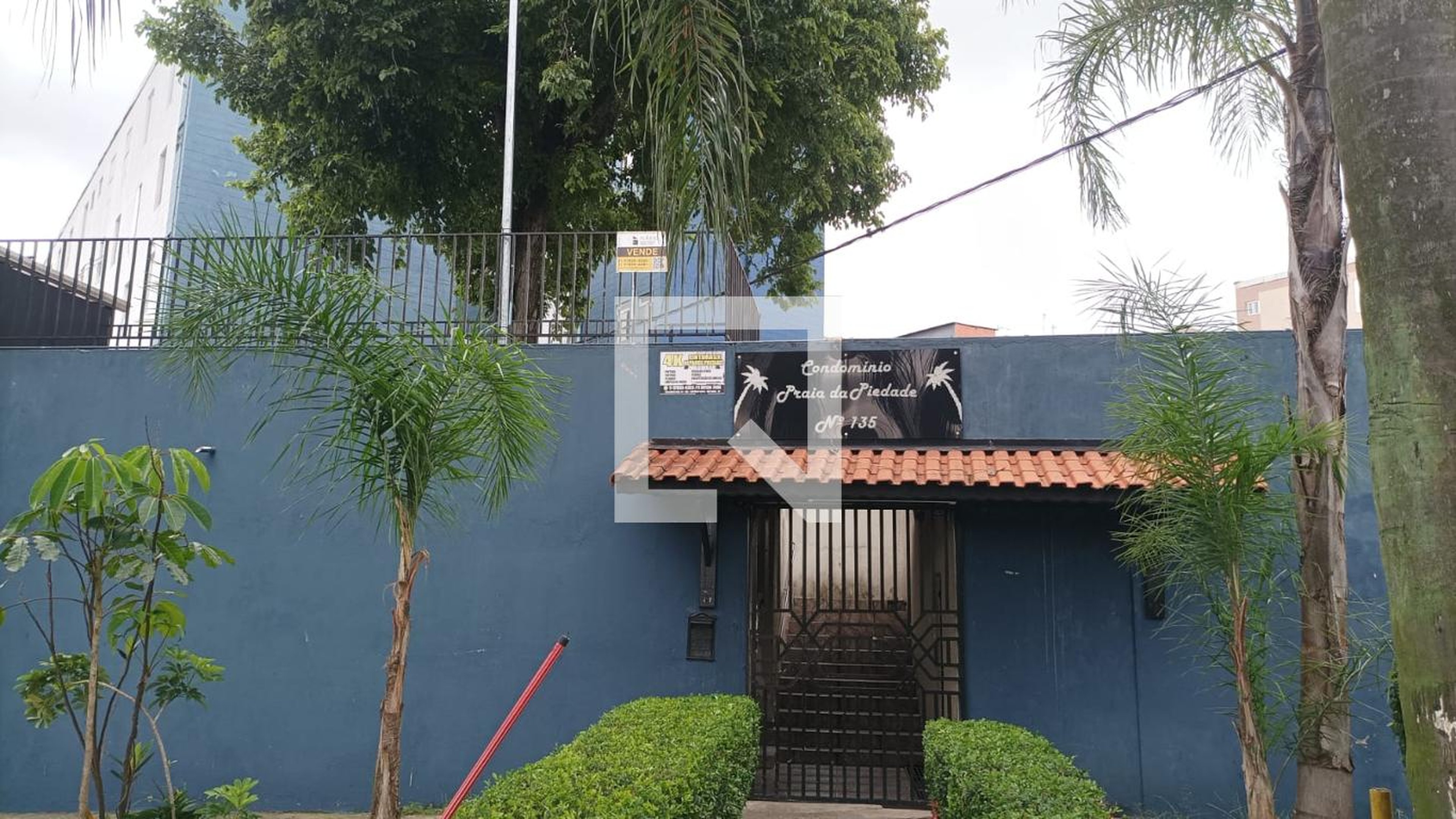 Fachada Condomínio em Rua Adolfo Celi, 135