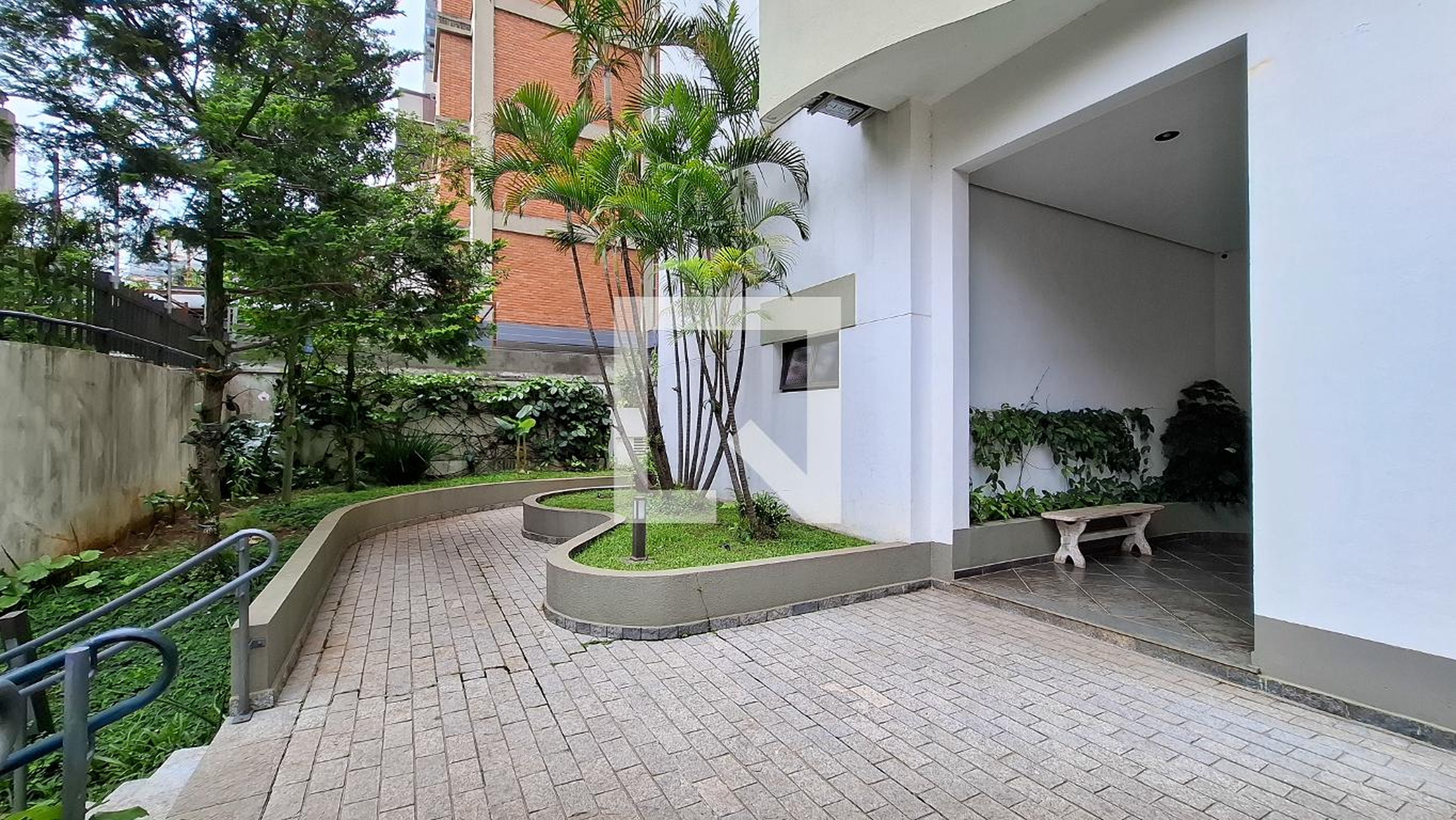 Entrada do Prédio - Edifício Maison Florence