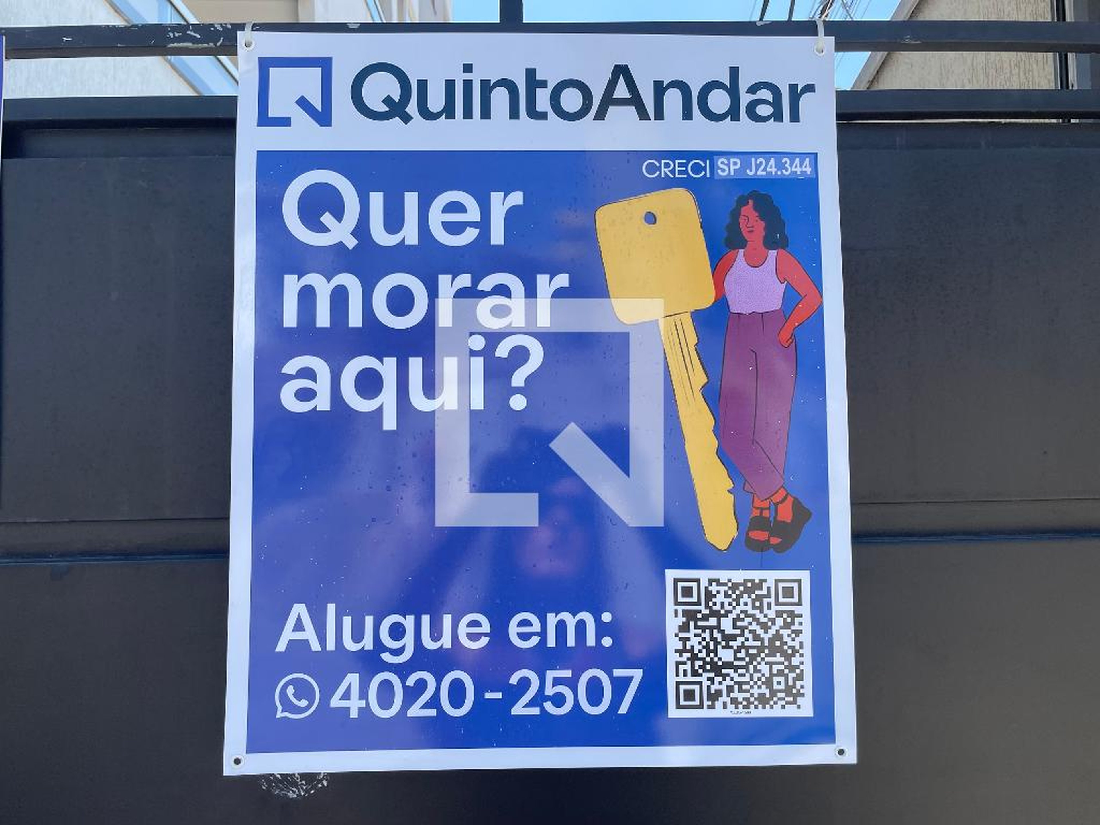 Fachada Condomínio em Rua Cabo Joel Leite, 606