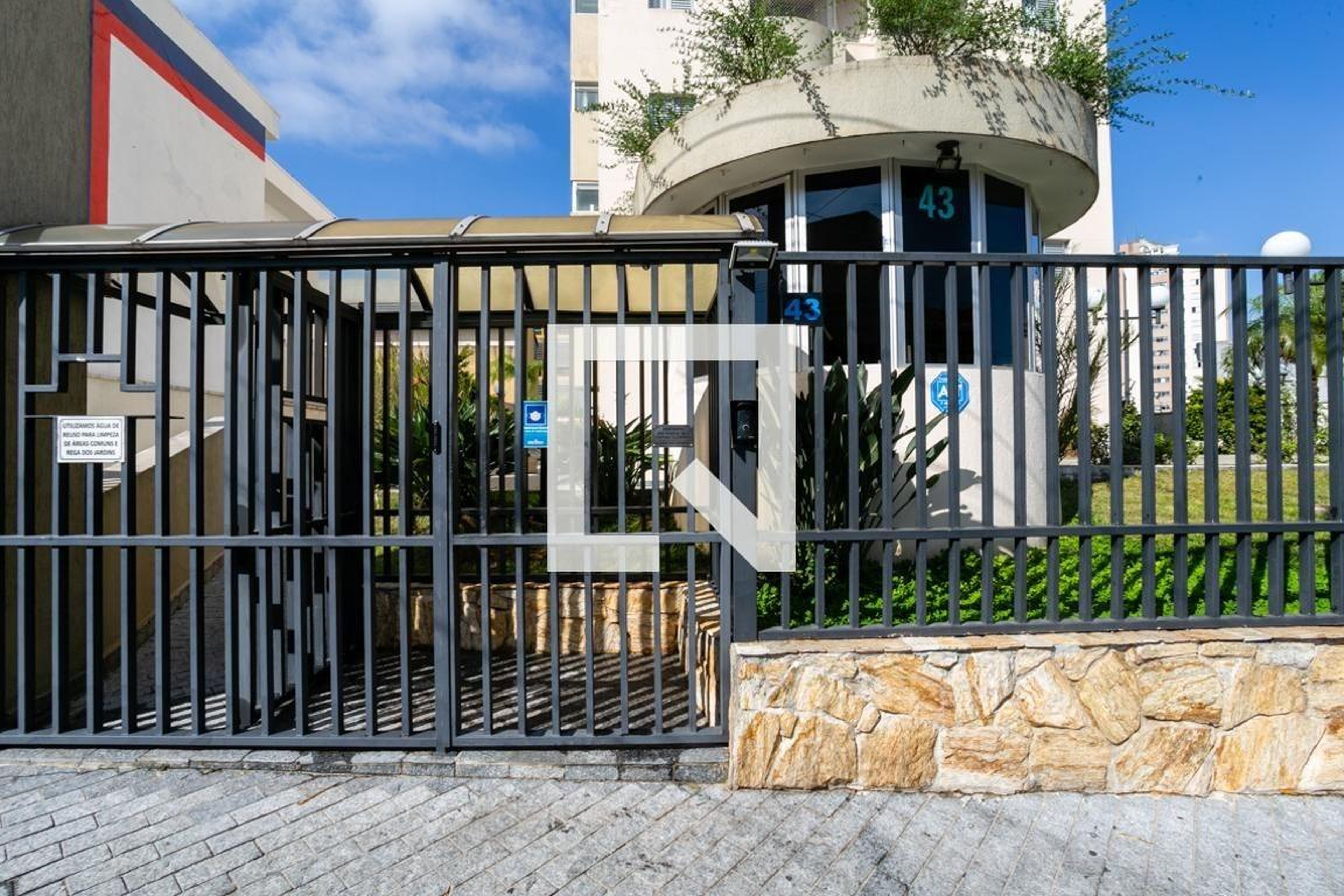 Fachada Condomínio Doll Residence