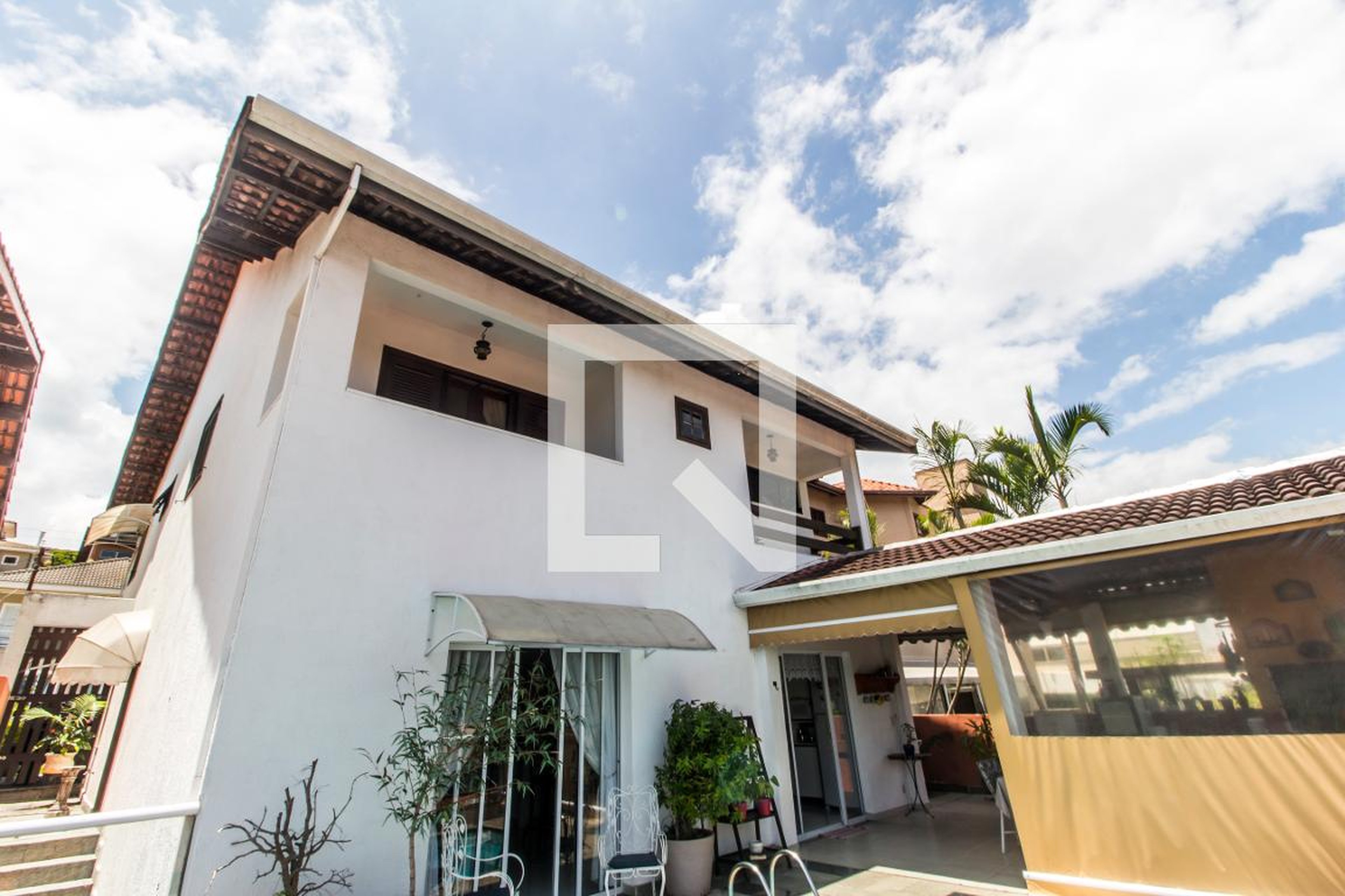 Fachada Condomínio em Alameda Sarapuí, 64