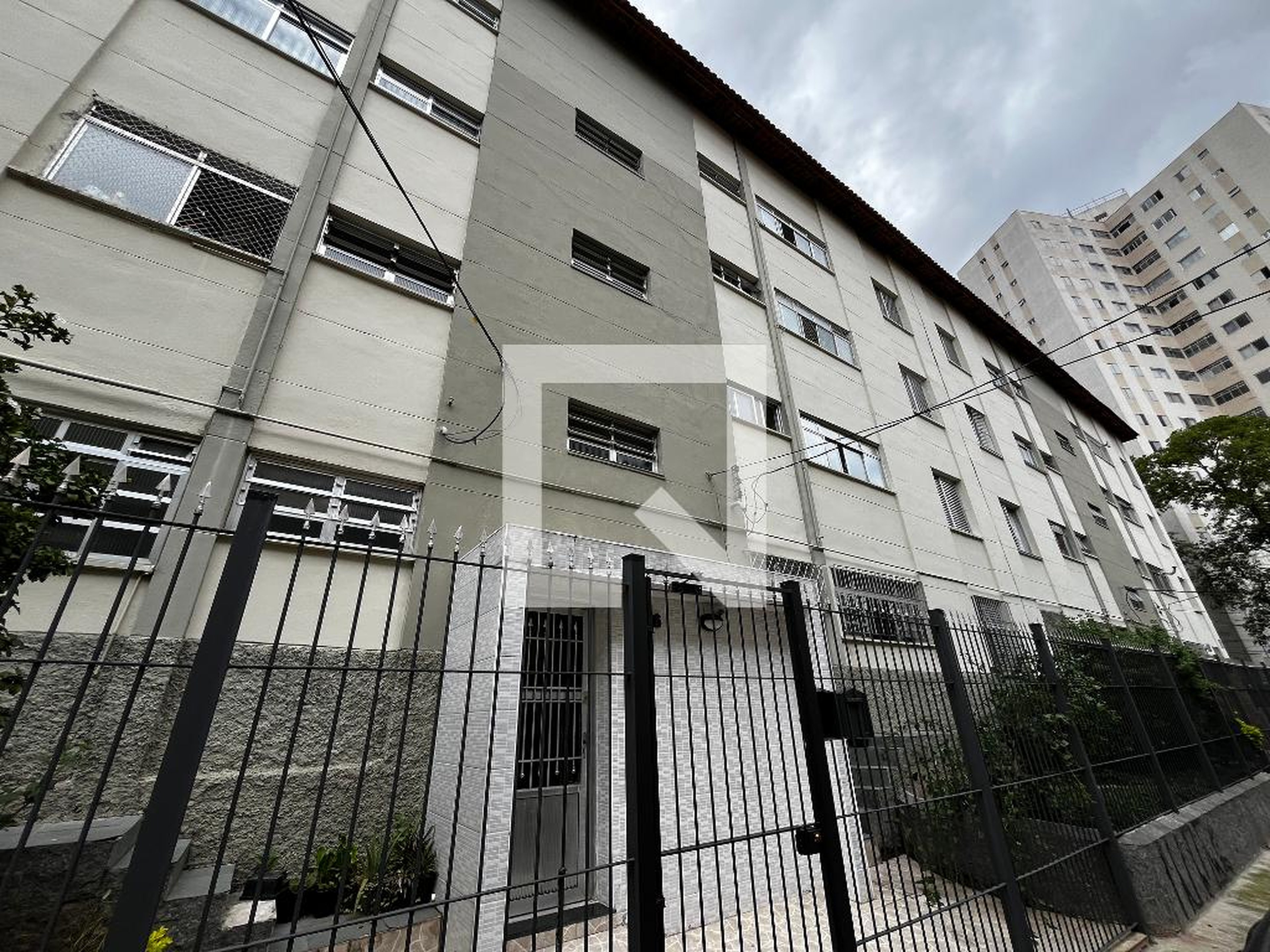 Fachada Condomínio em Rua José de Sá Brito, 36