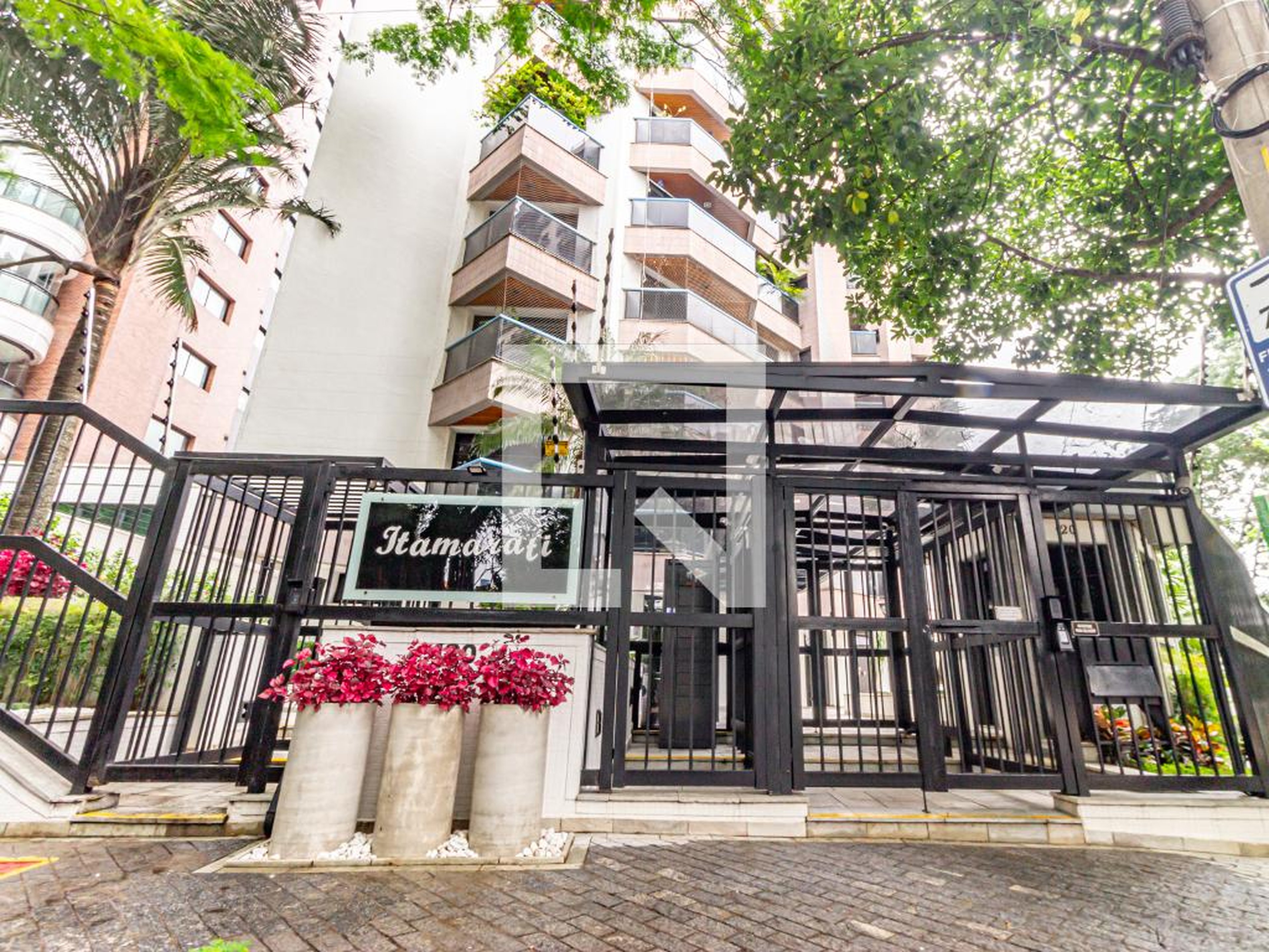 Fachada Condomínio Itamarati