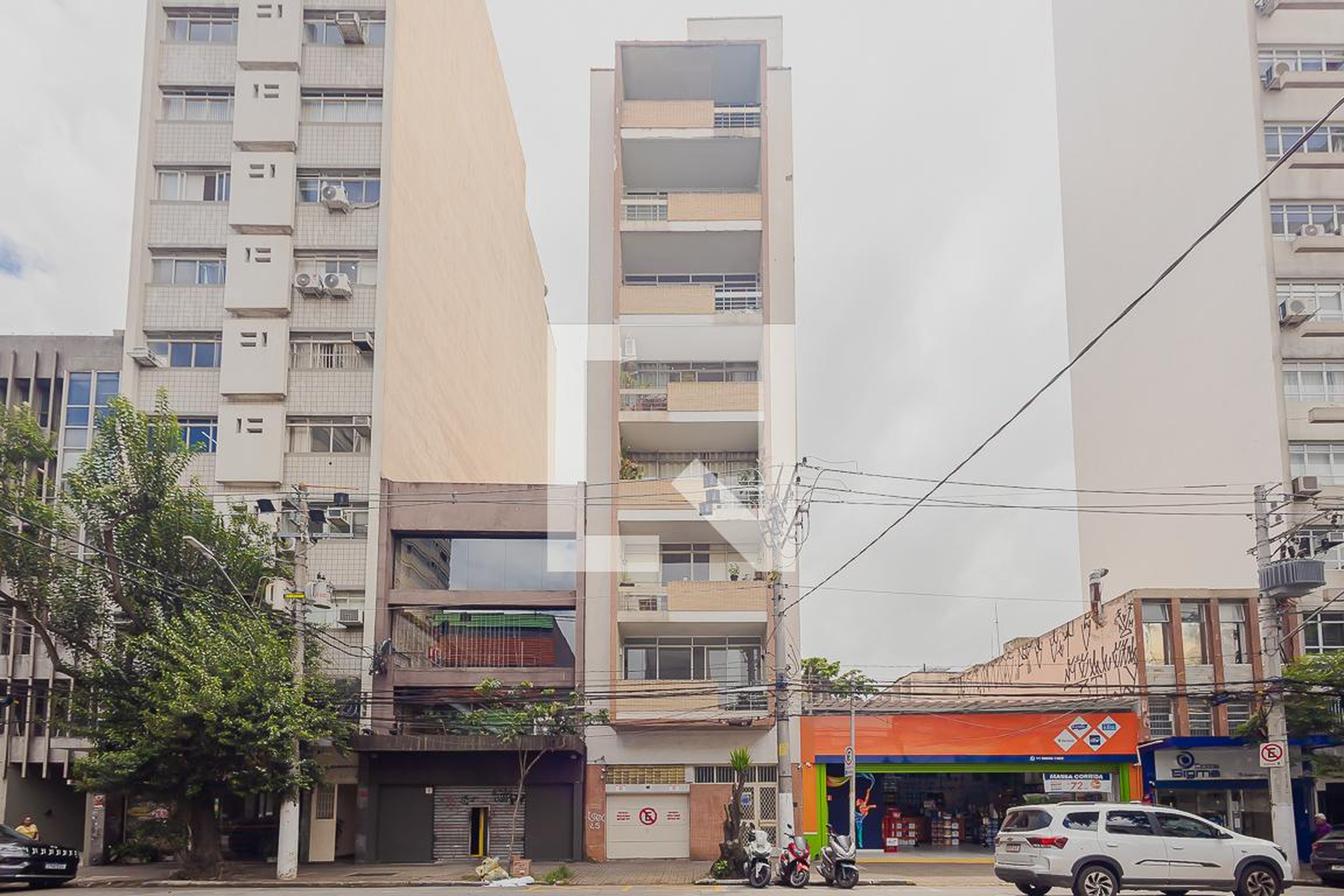 Fachada Condomínio em Avenida Pedroso de Morais, 569