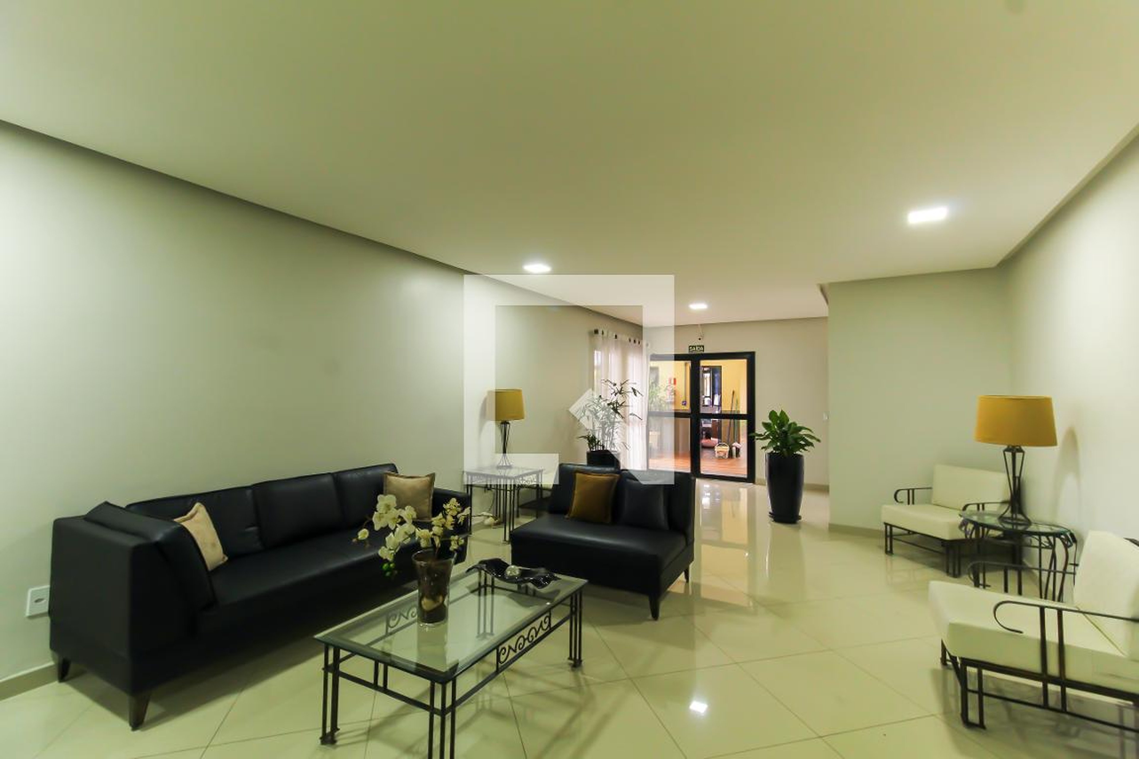 Hall - Boulevard Perez