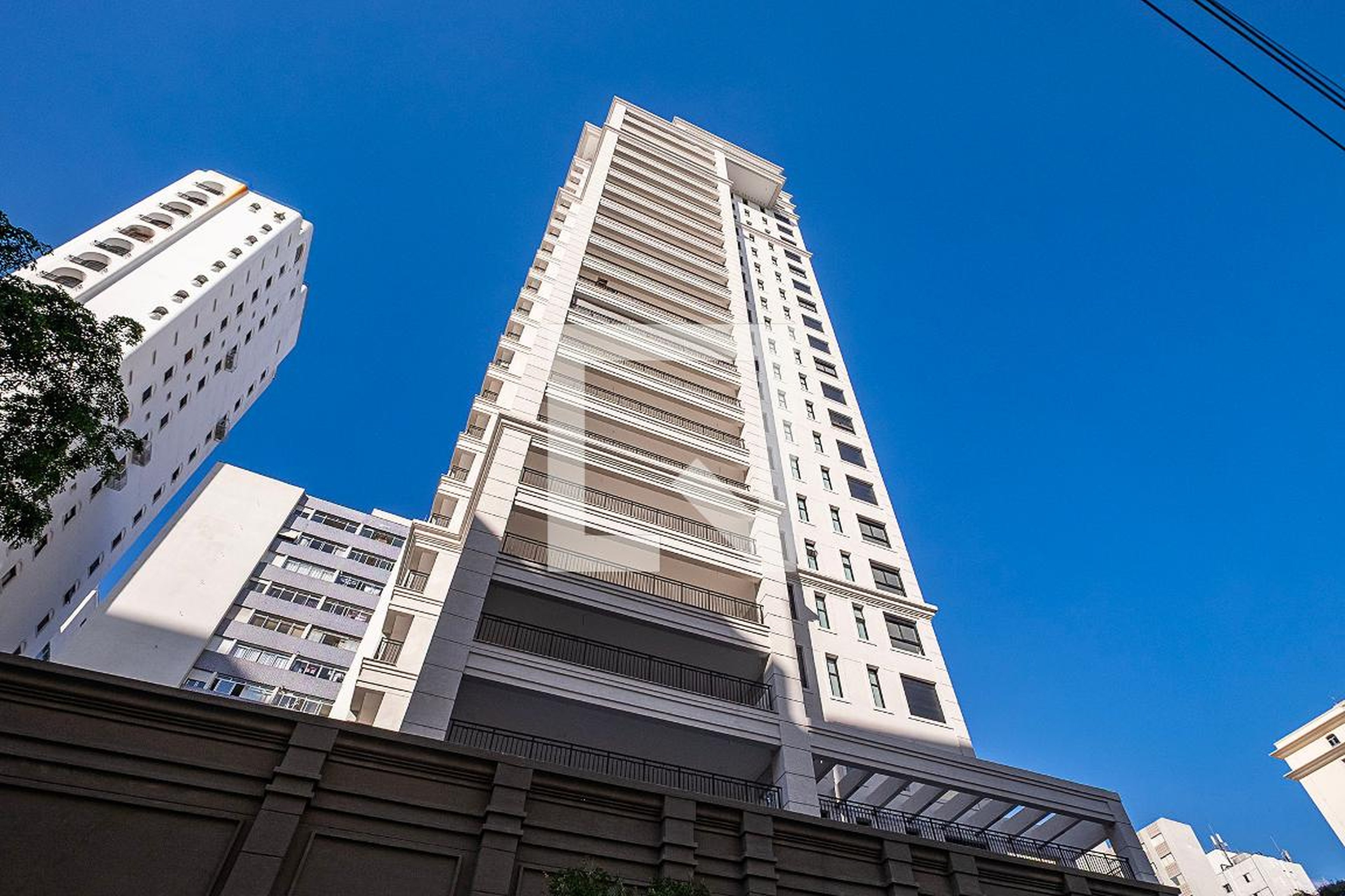 Fachada Condomínio Lindenberg Guarará