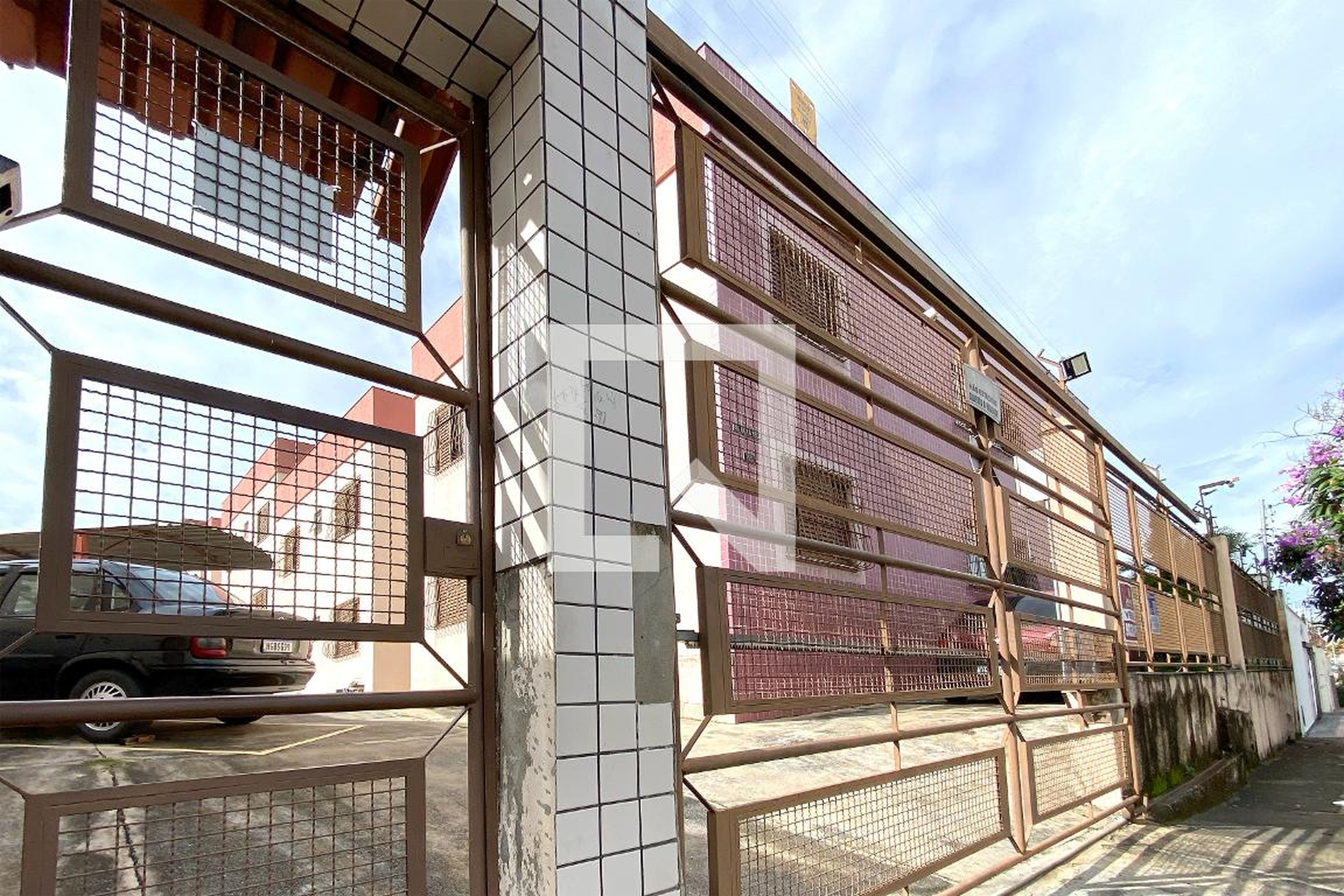 Fachada Condomínio em Rua Doutor Afonso Dutra Nicácio, 165