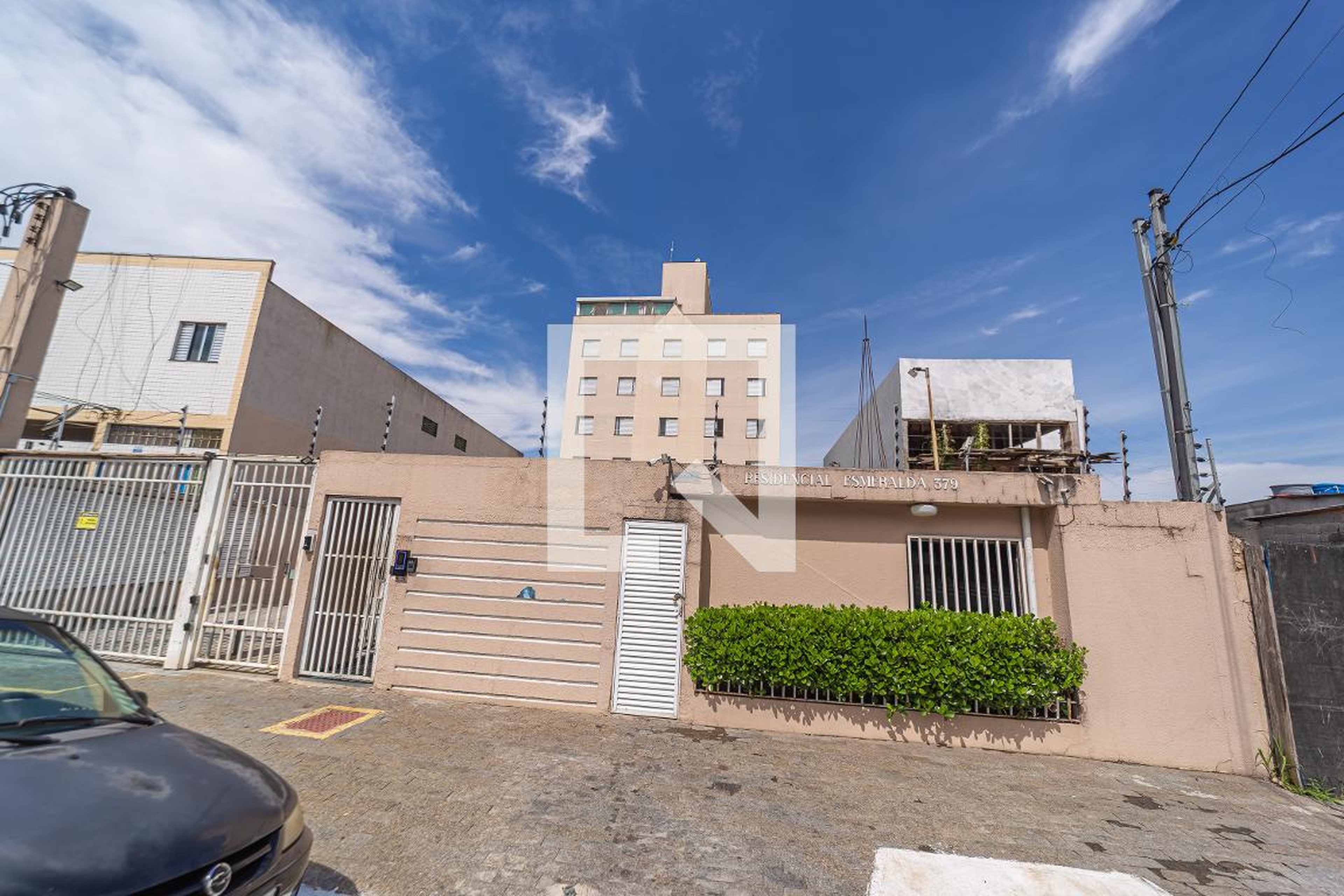 Fachada Residencial Esmeralda