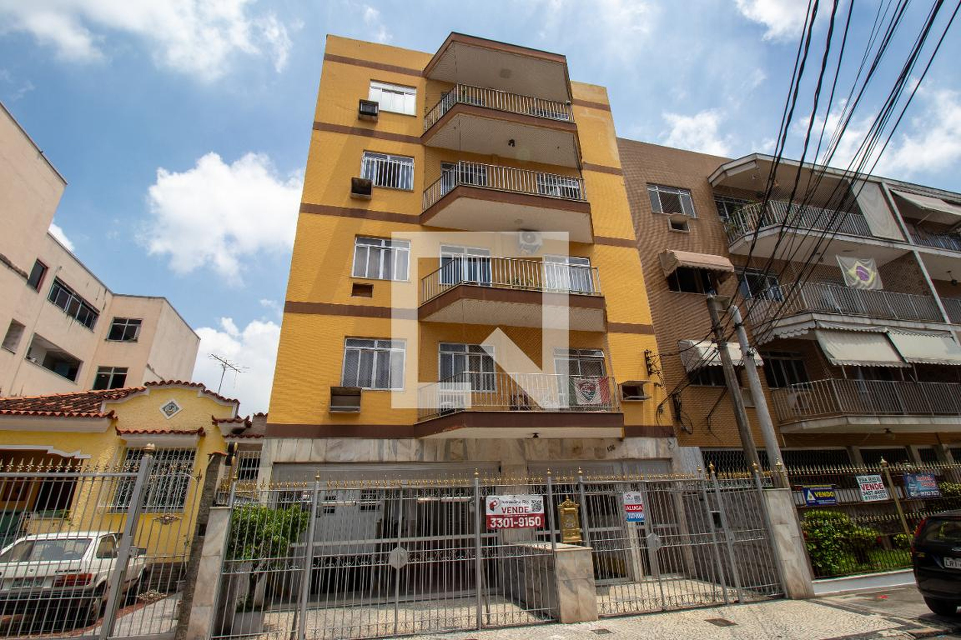 Fachada Condomínio em Travessa da Brandura, 136