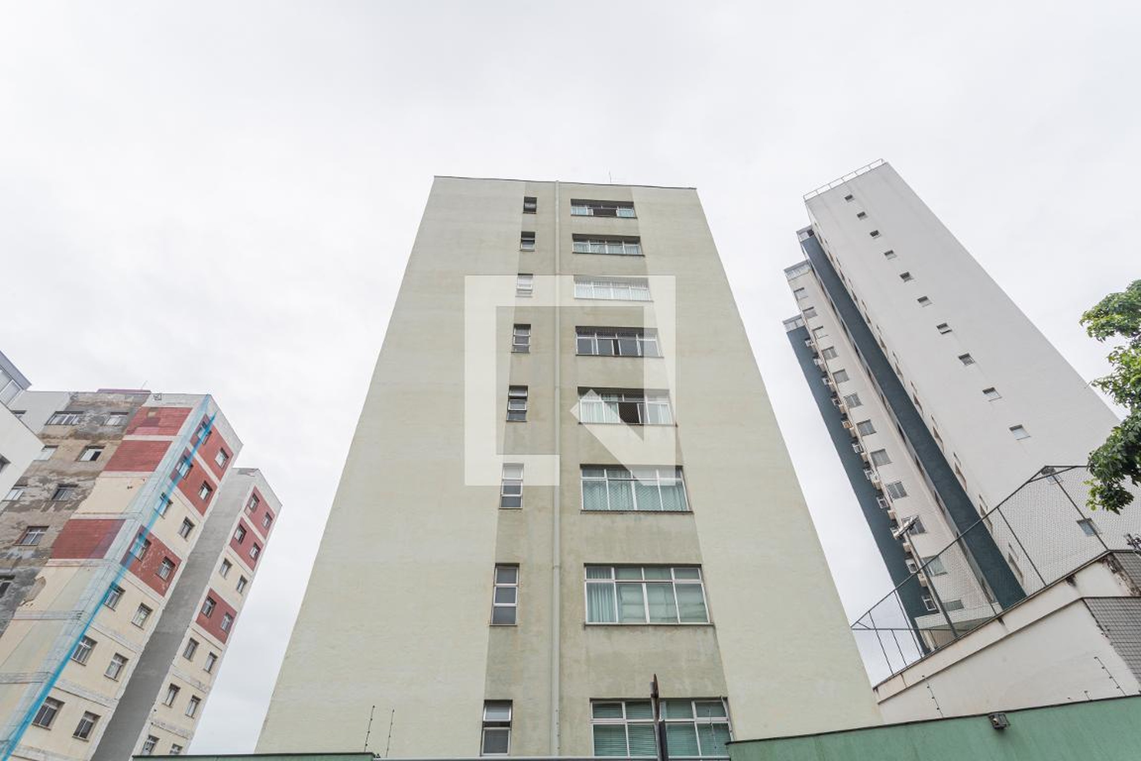 Fachada Condomínio em Rua Salgueiro, 370