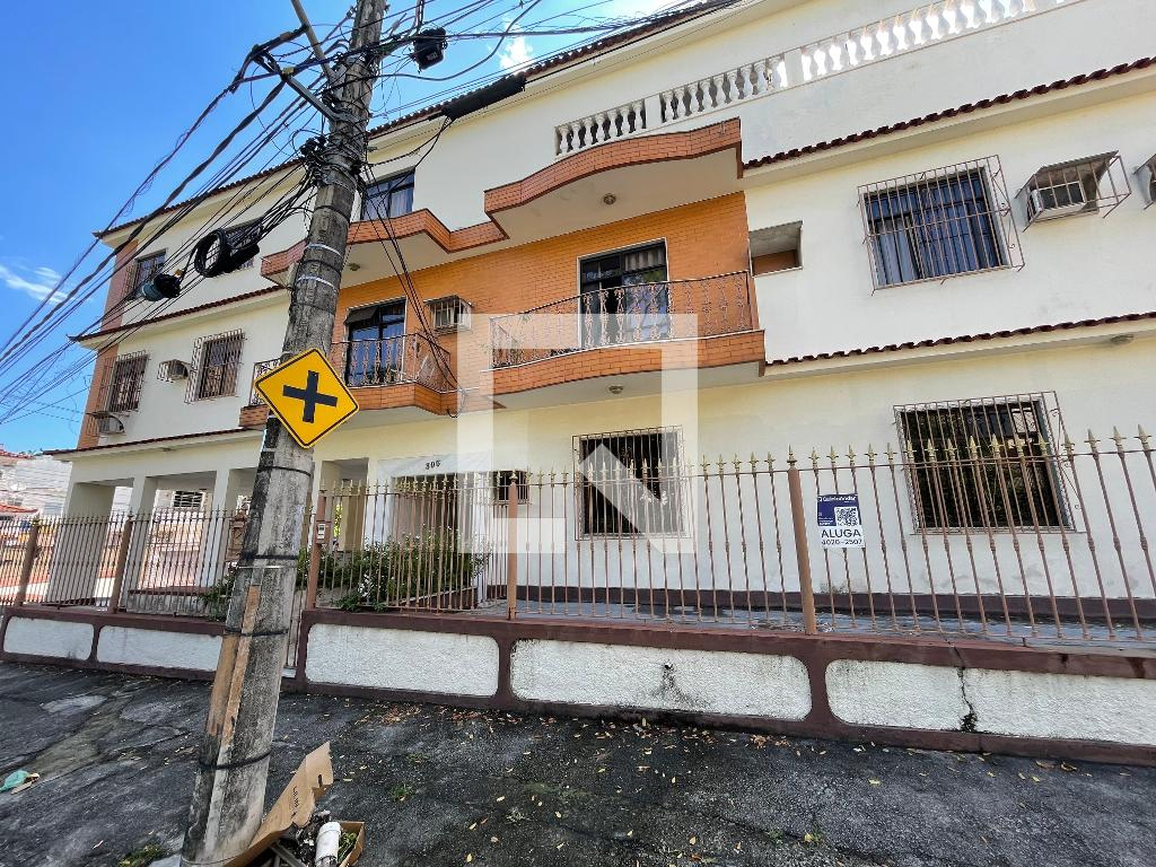 Fachada Condomínio em Rua Jorge de Lima, 305