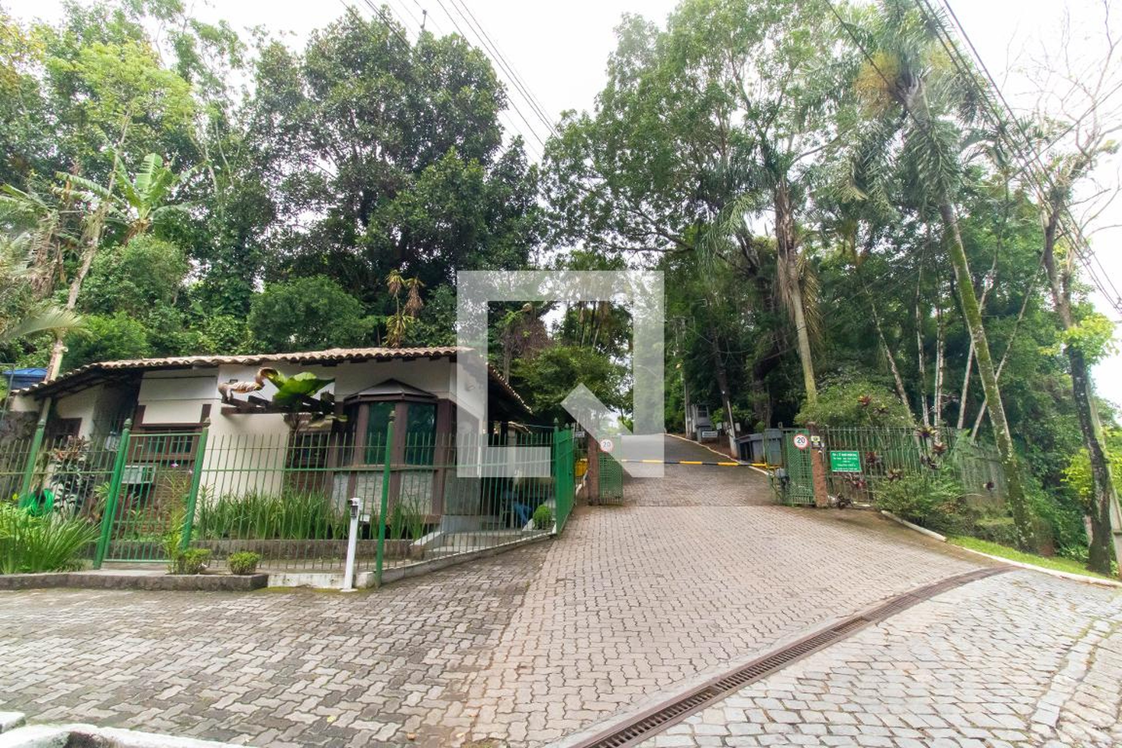 Fachada Condomínio Orquídeas