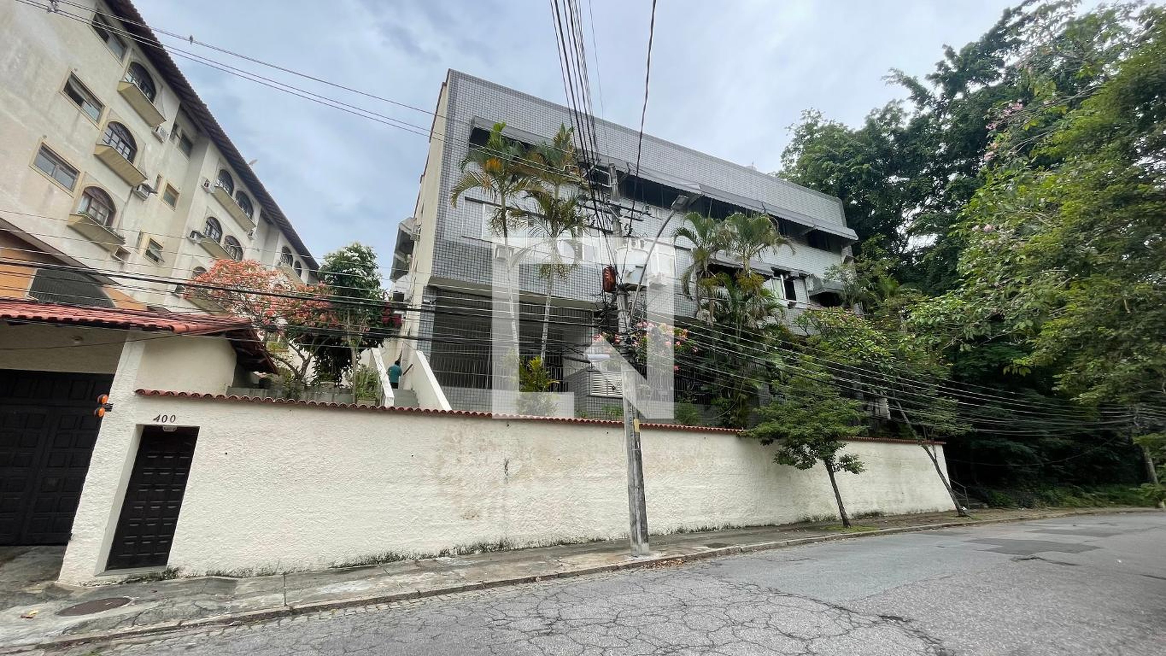 Fachada Condomínio em Rua Áureliano Pímentel, 400