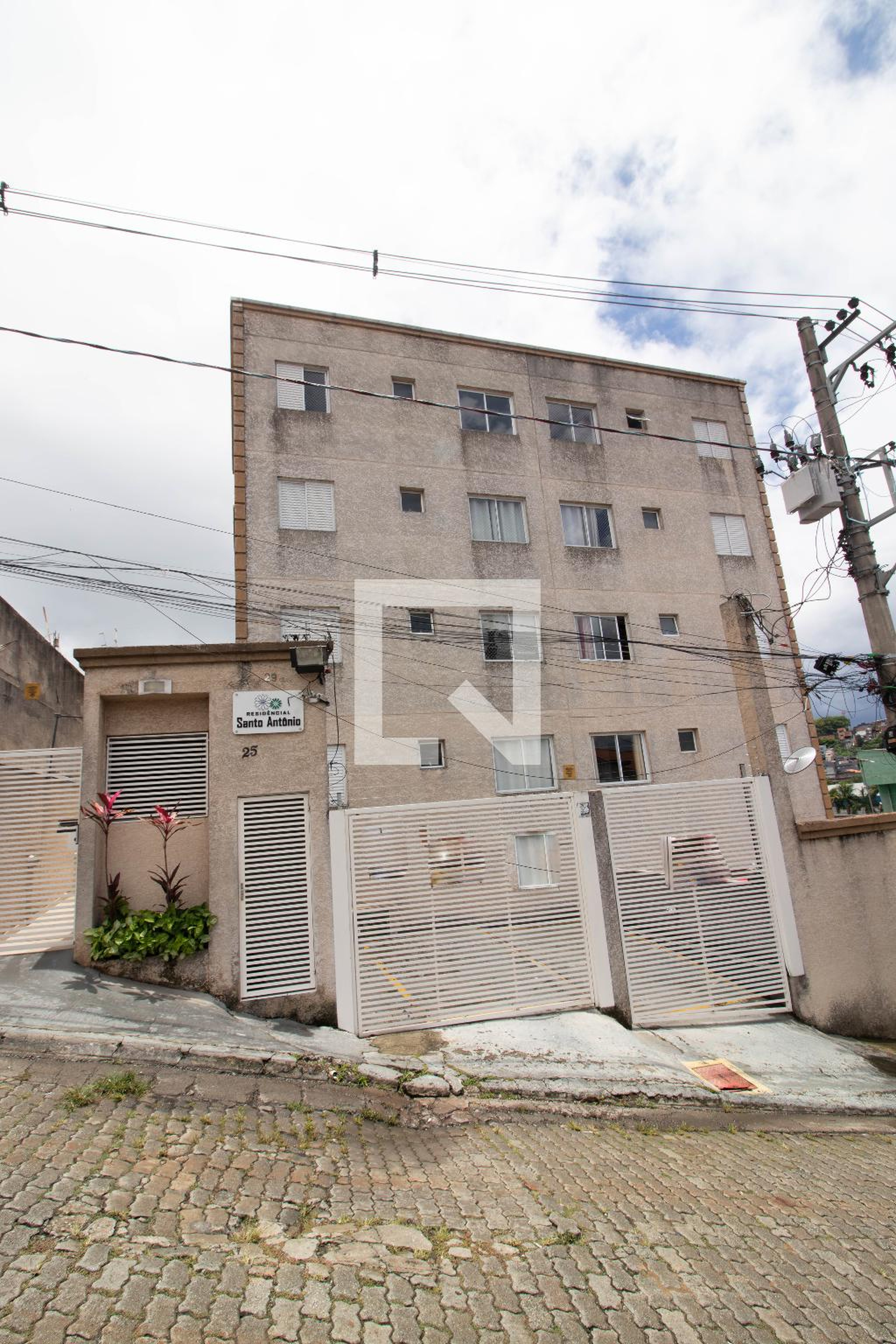 Fachada do Prédio Condomínio em Rua Santo Antônio, 25