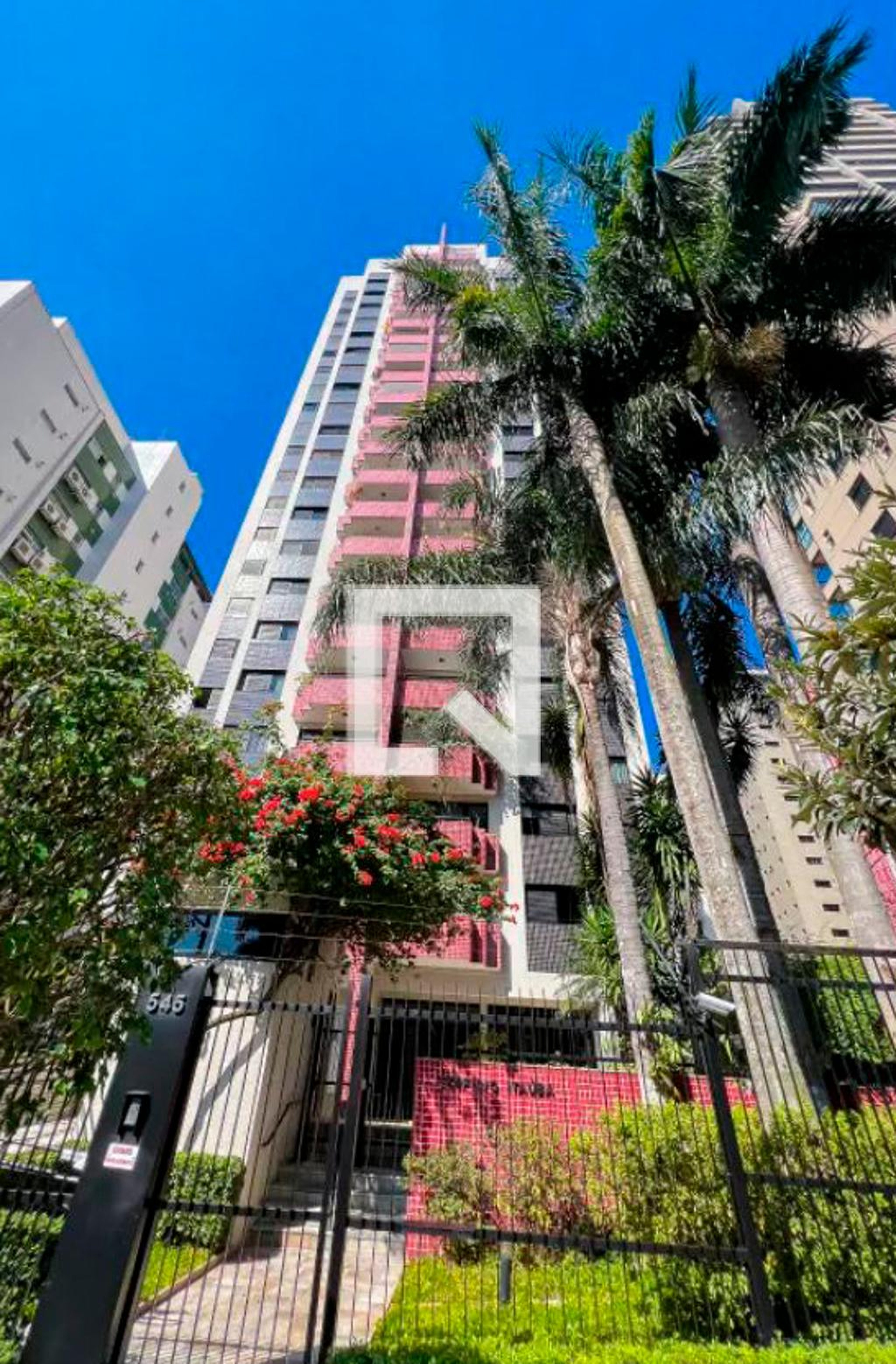 Fachada Condomínio Itauba