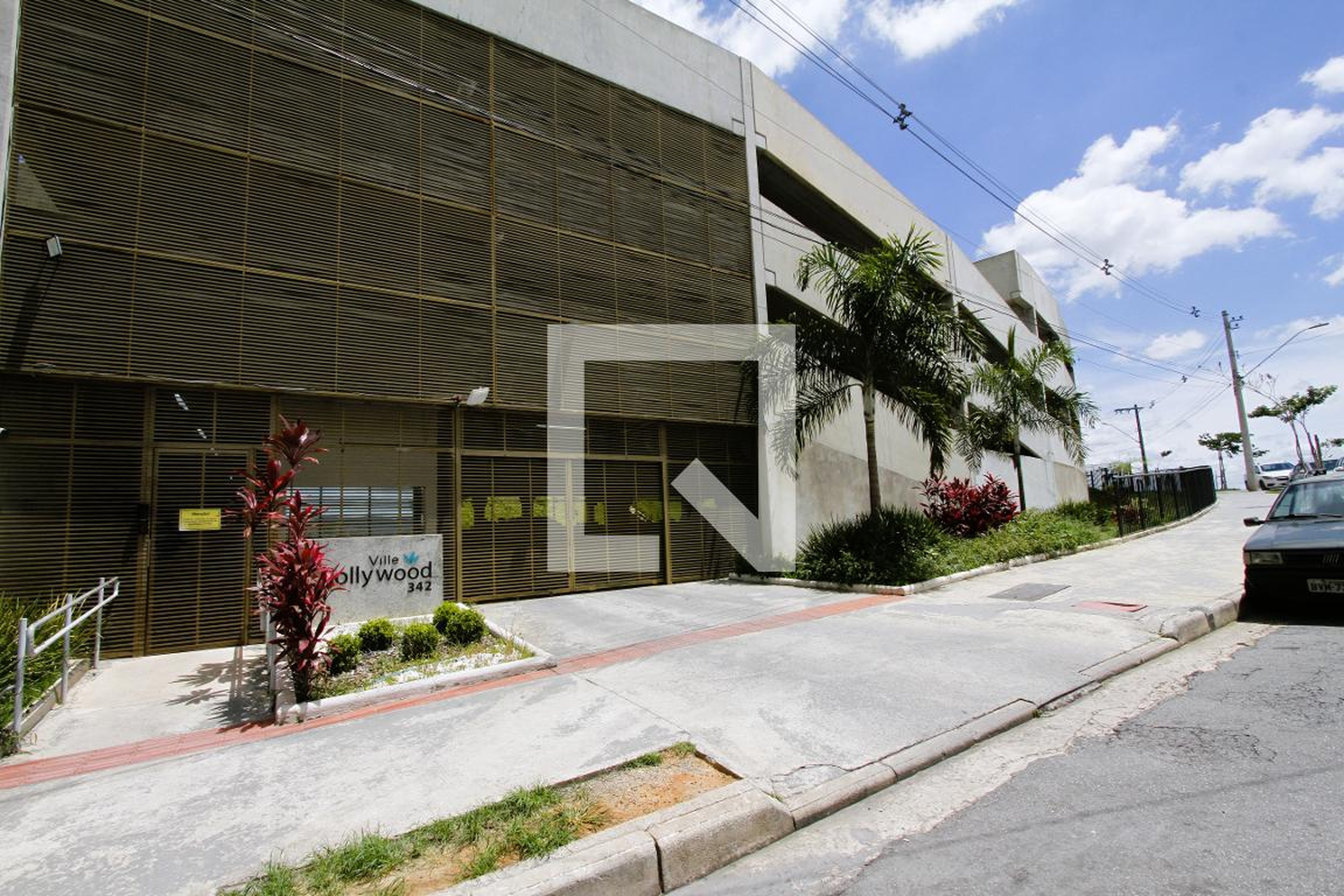 Fachada do Prédio Condomínio Ville Hollywood