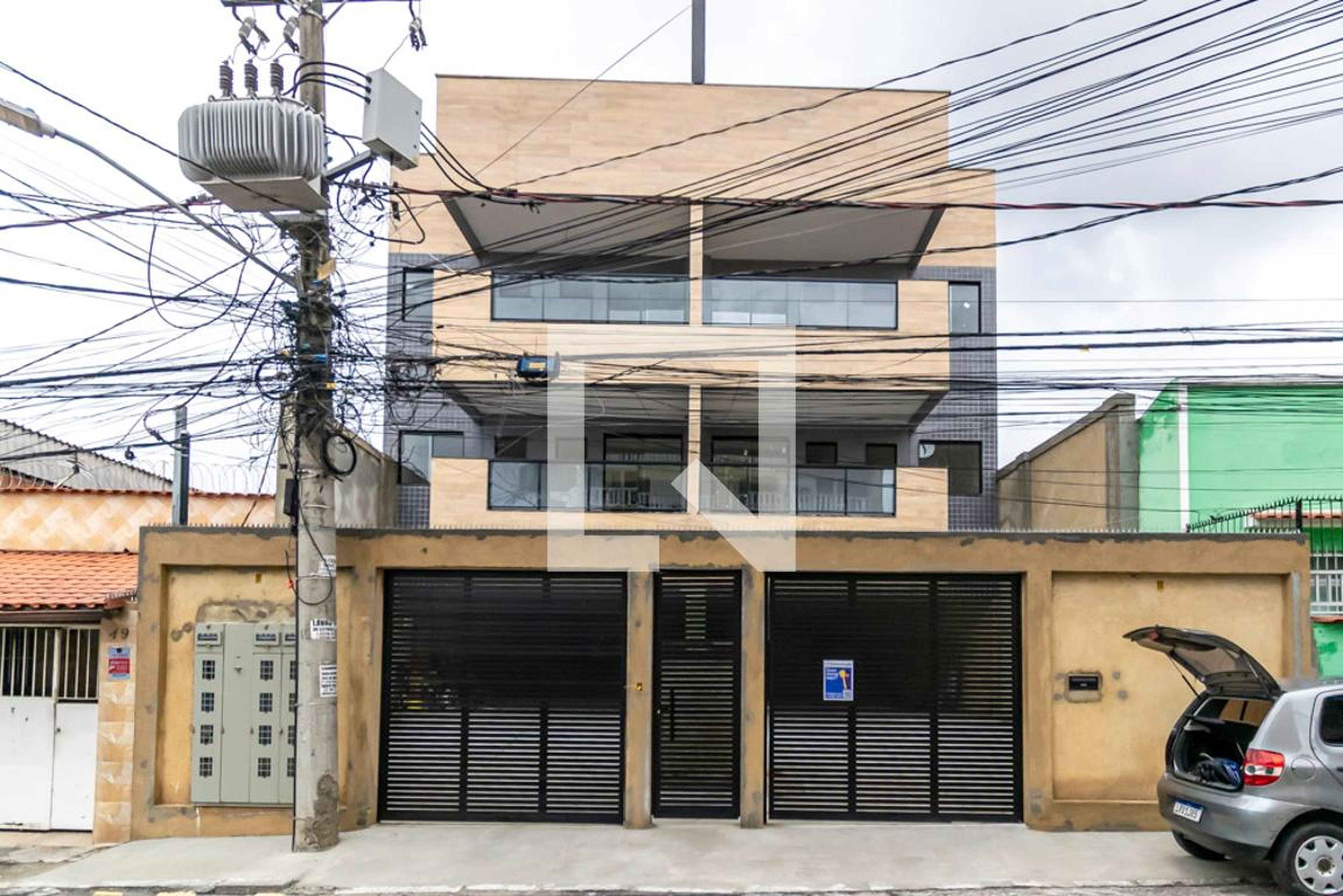 Fachada do Prédio Condomínio em Rua Grão Magrico, 57