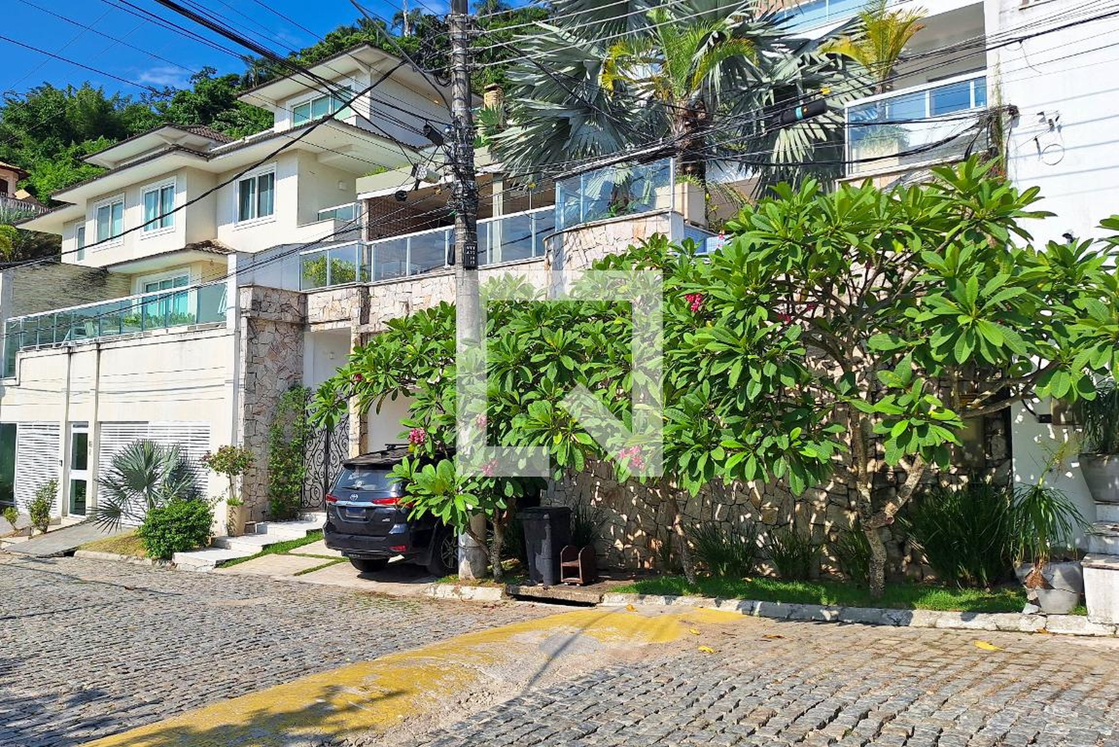 Fachada Residencial Aruã