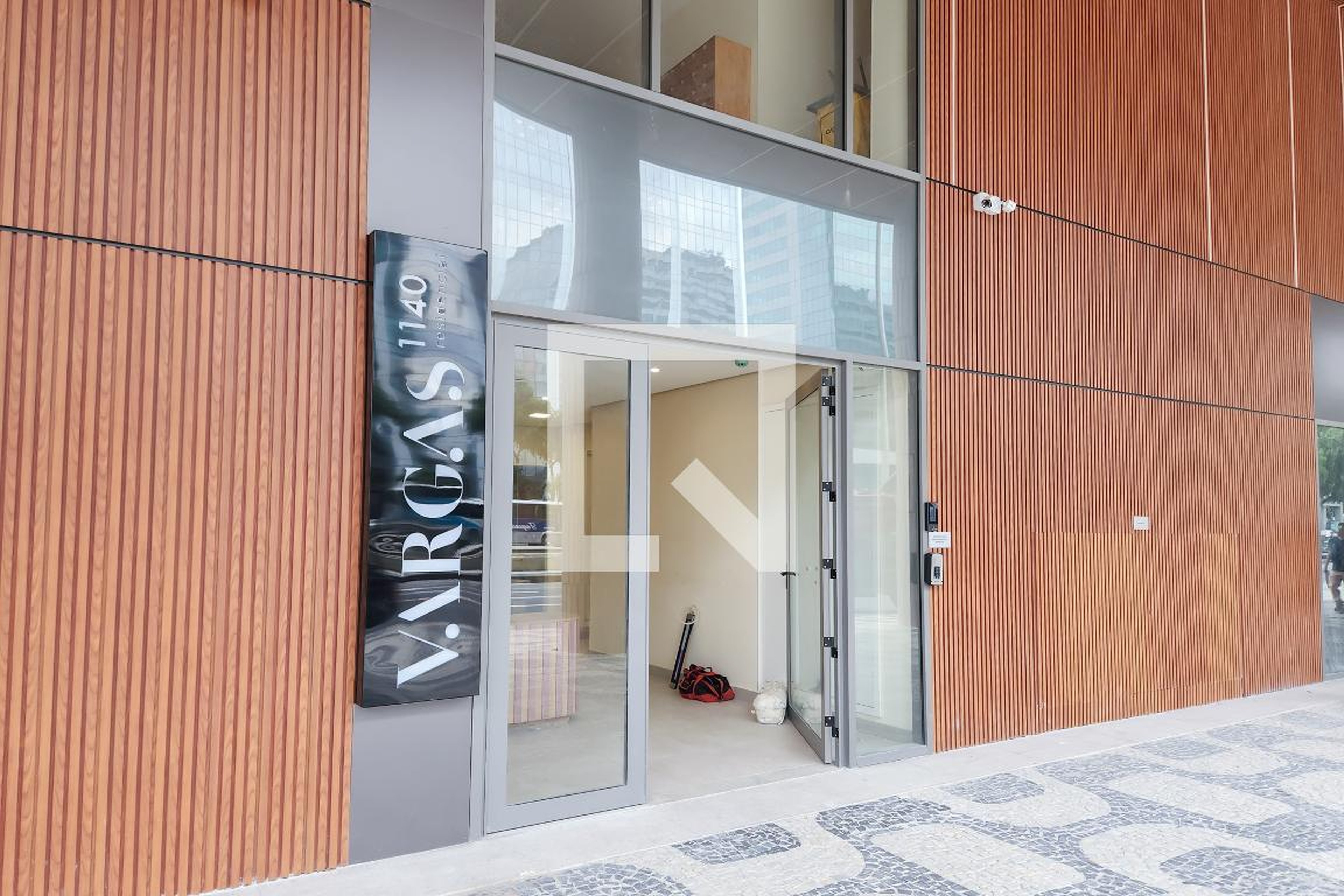 Fachada Residencial Vargas 1140