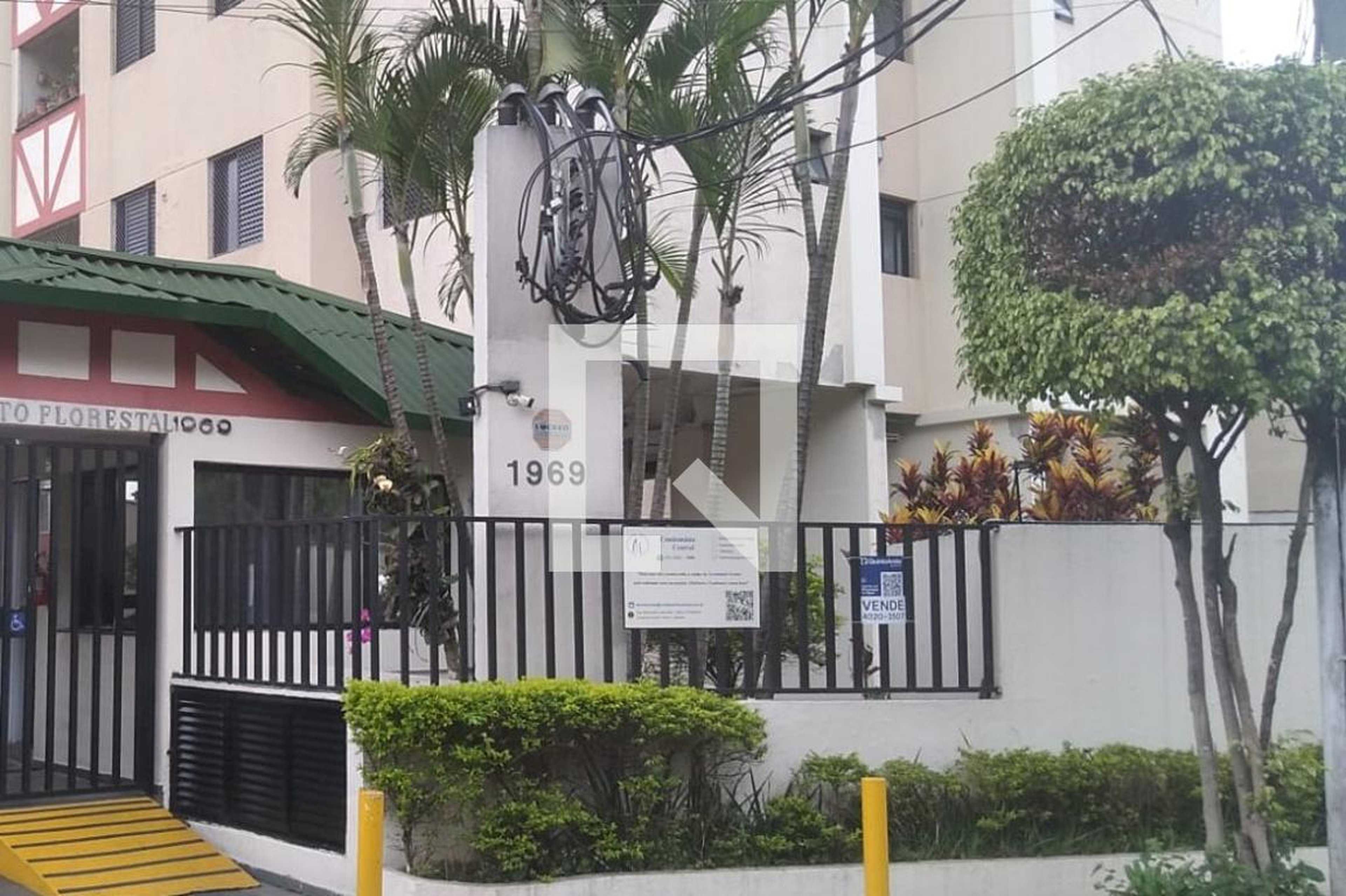 Fachada Condomínio Conjunto dos Bancários Horto Florestal