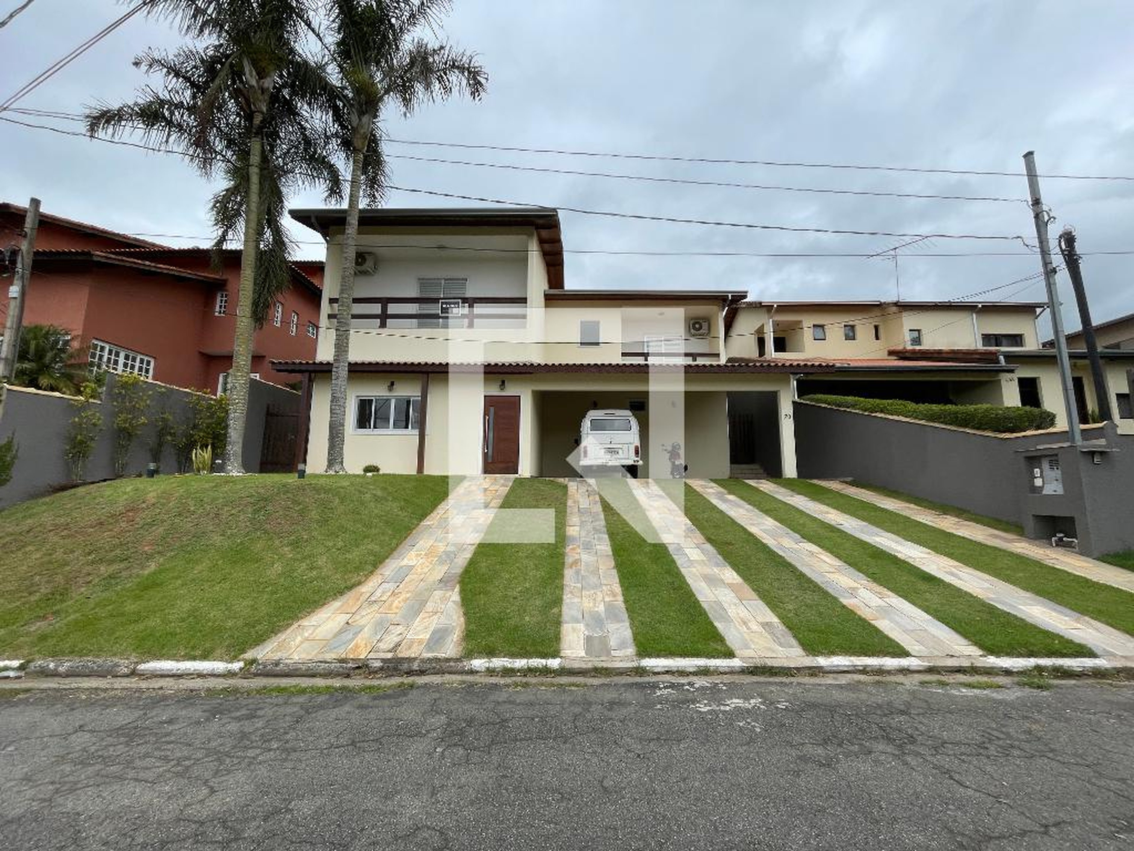 Fachada Condomínio em Rua Guaraú, 178