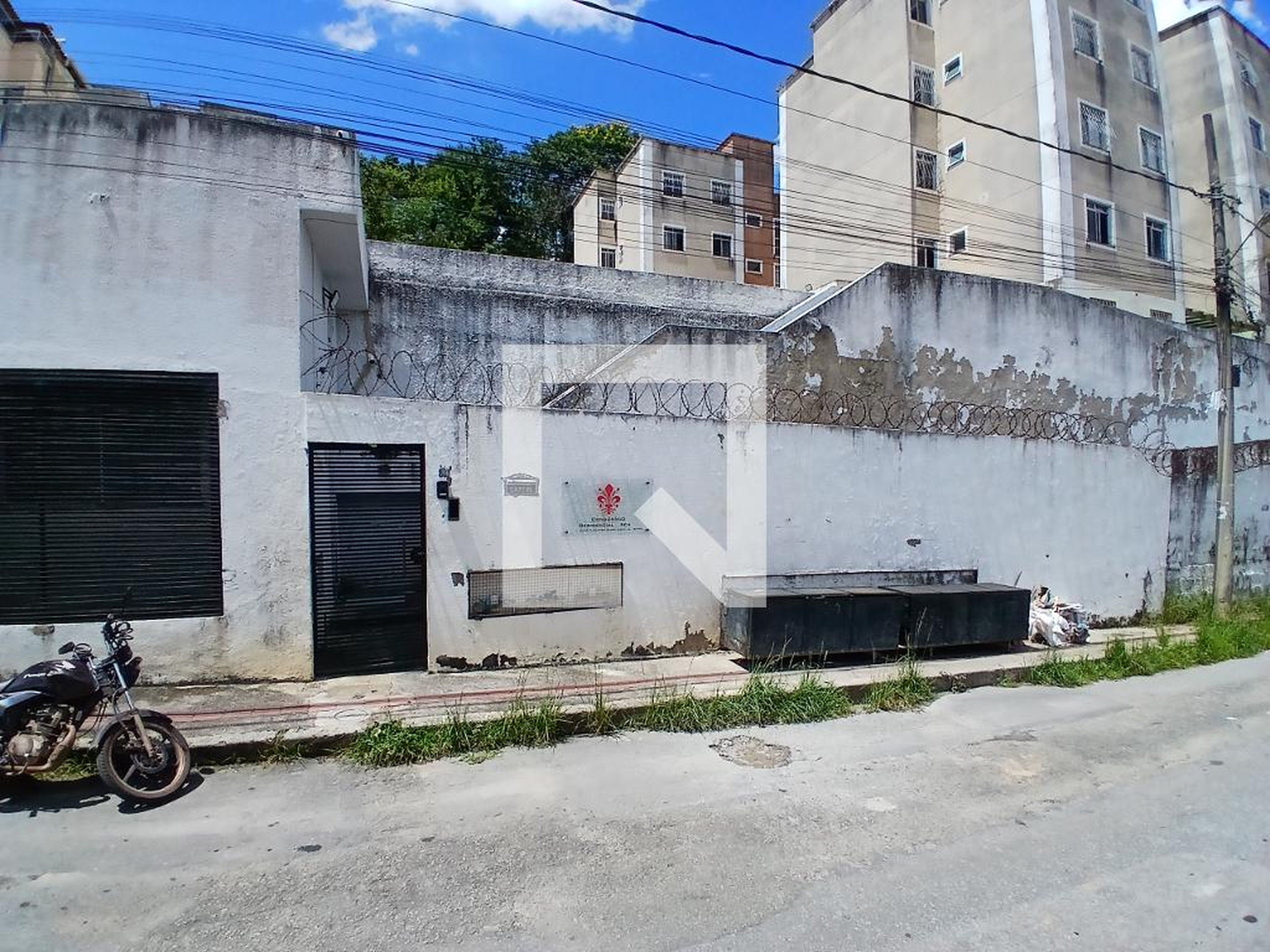 fachada Condomínio em Rua Isabel Raso, 10