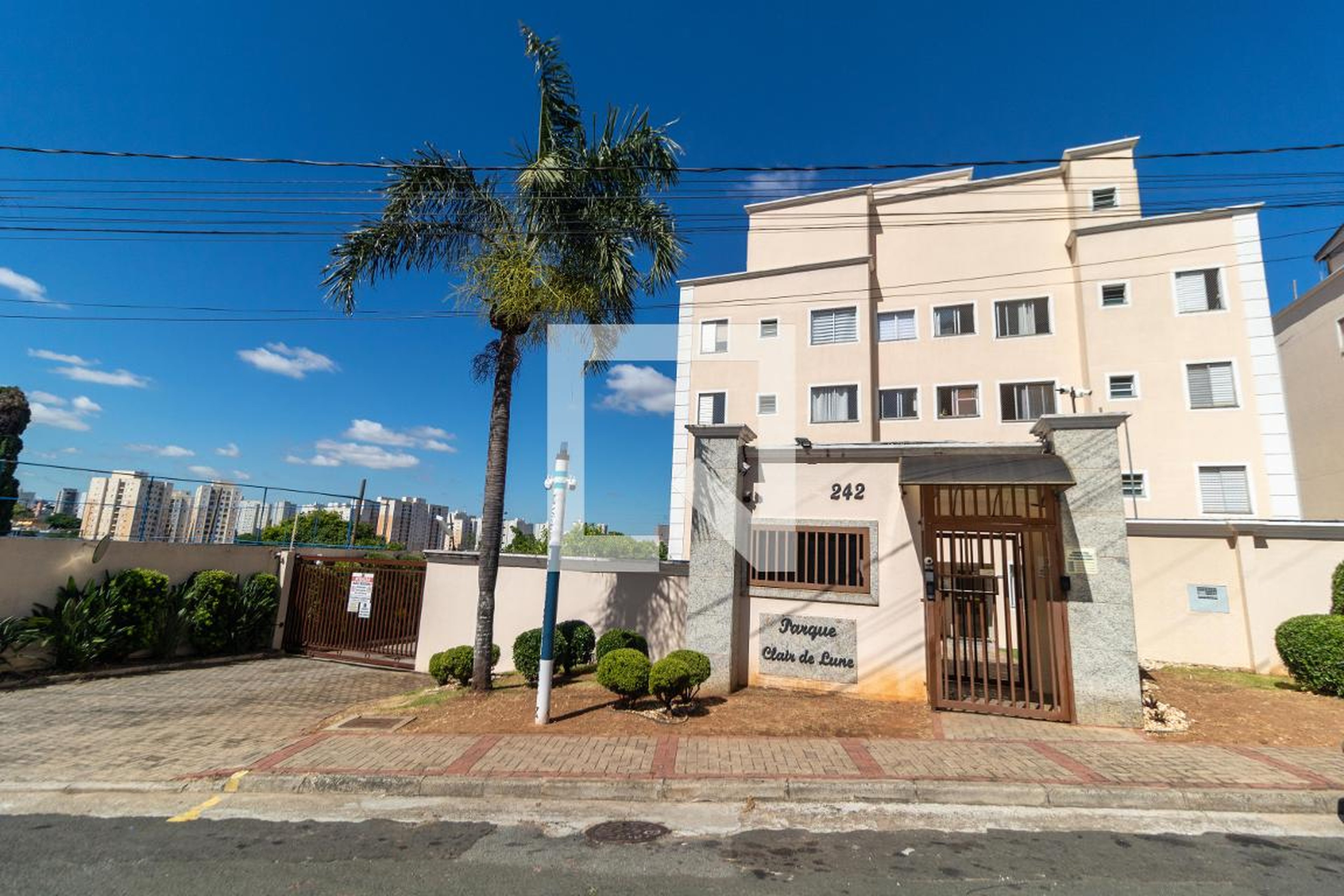 Fachada Condomínio Parque Clair de Lune