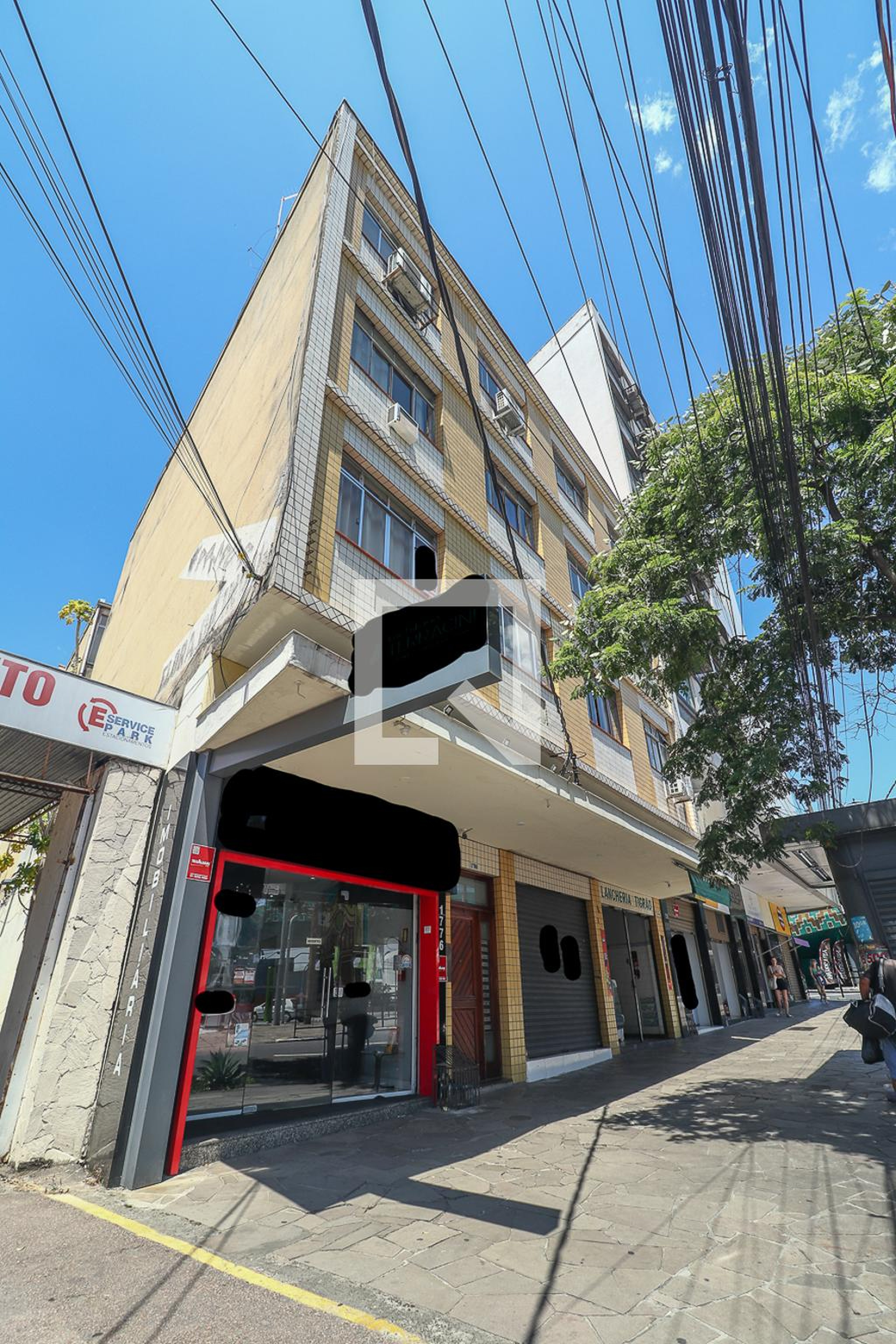 Fachada Condomínio em Avenida Assis Brasil, 1780