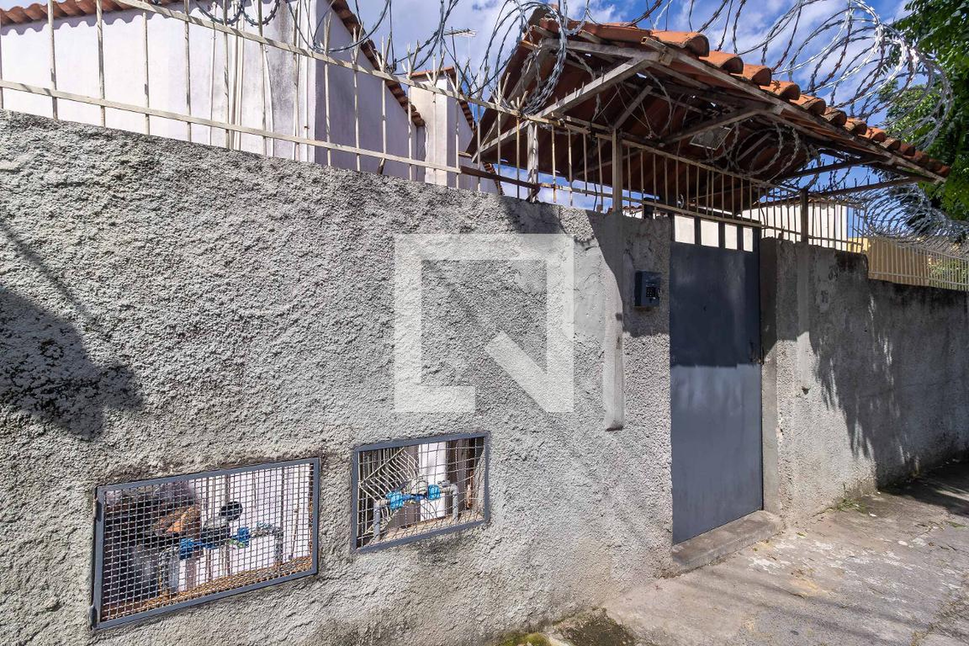 Fachada Condomínio em Rua La Paz, 059