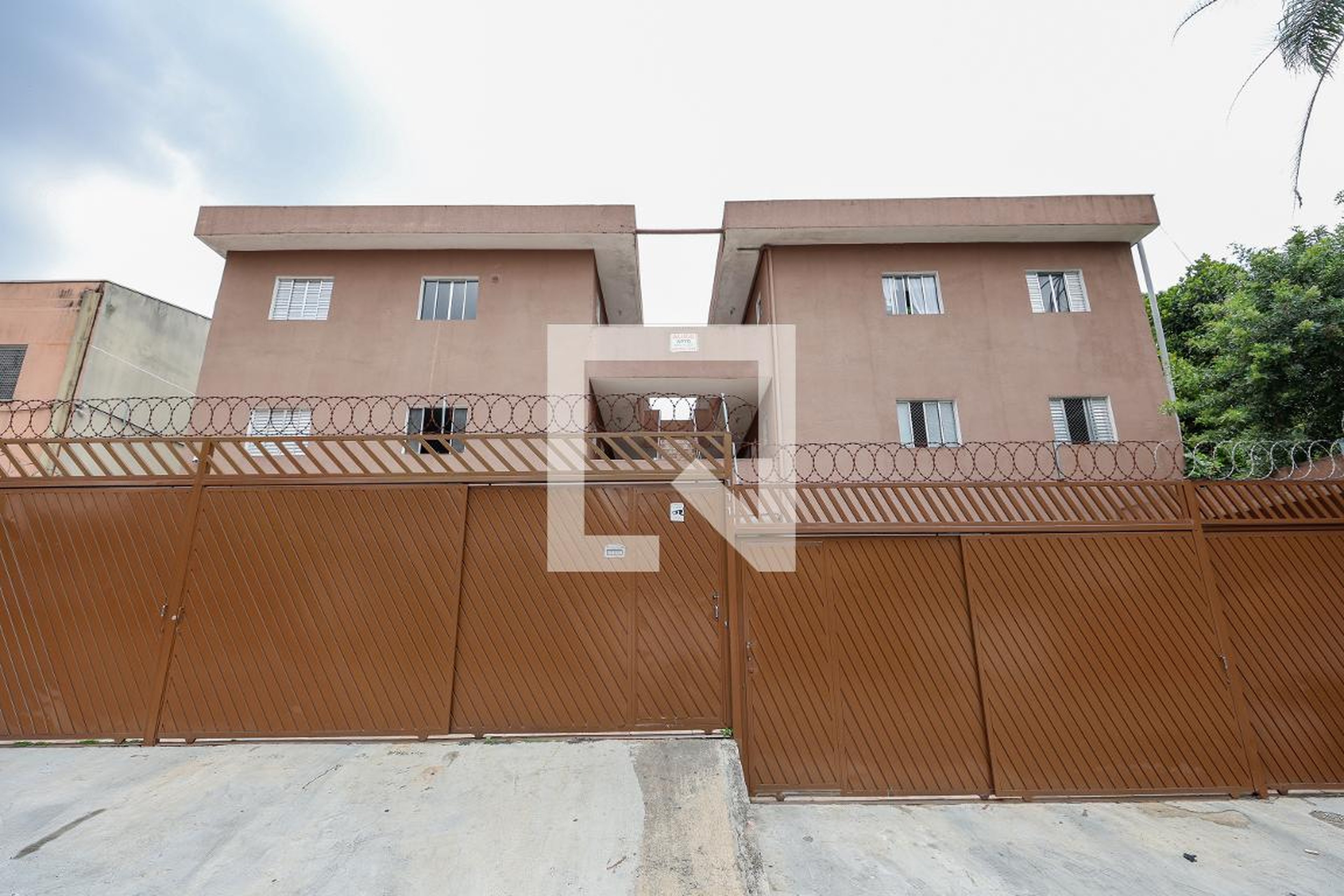 Fachada Condomínio Particular