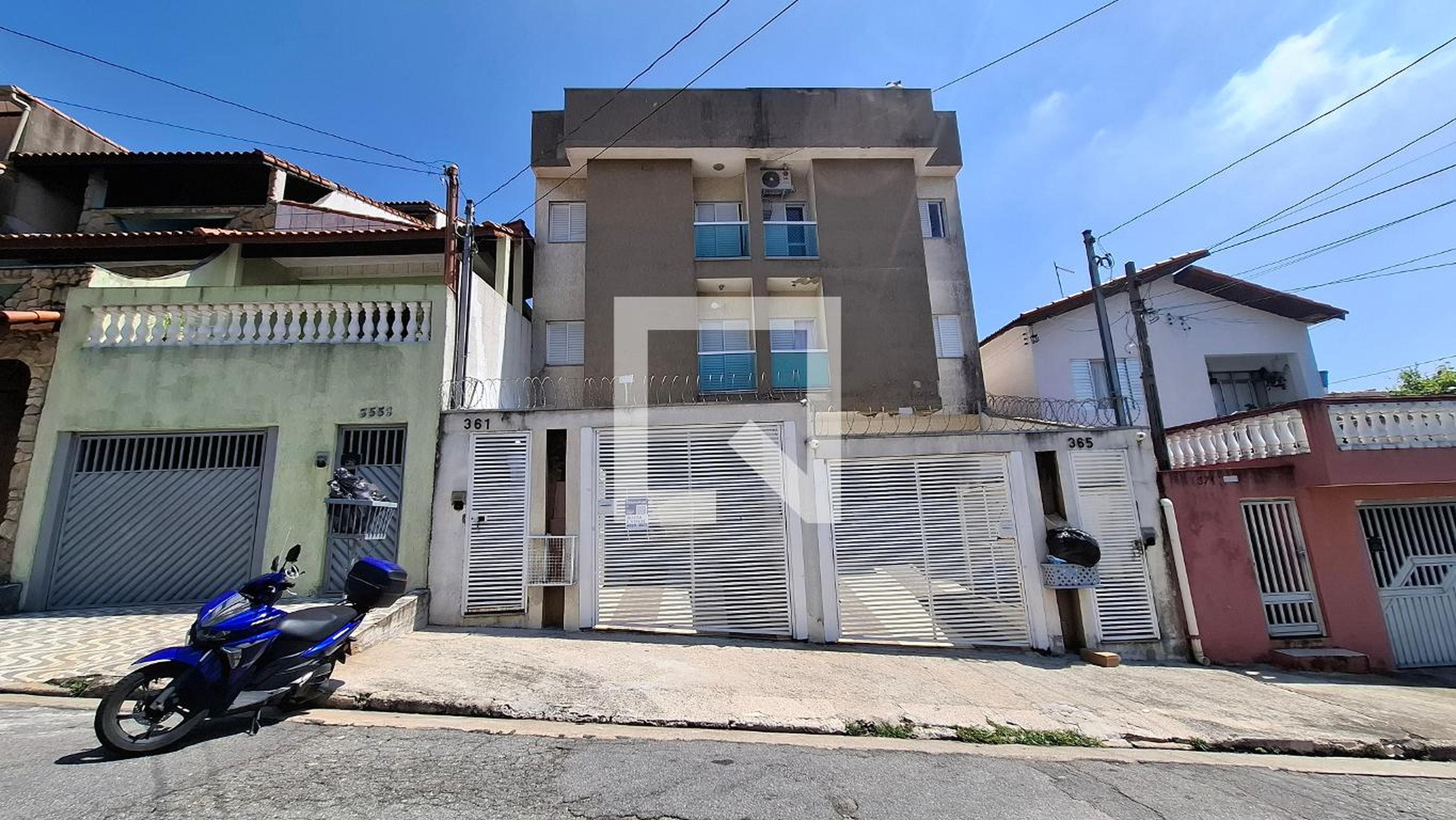 Fachada Condomínio em Rua Tanger, 361