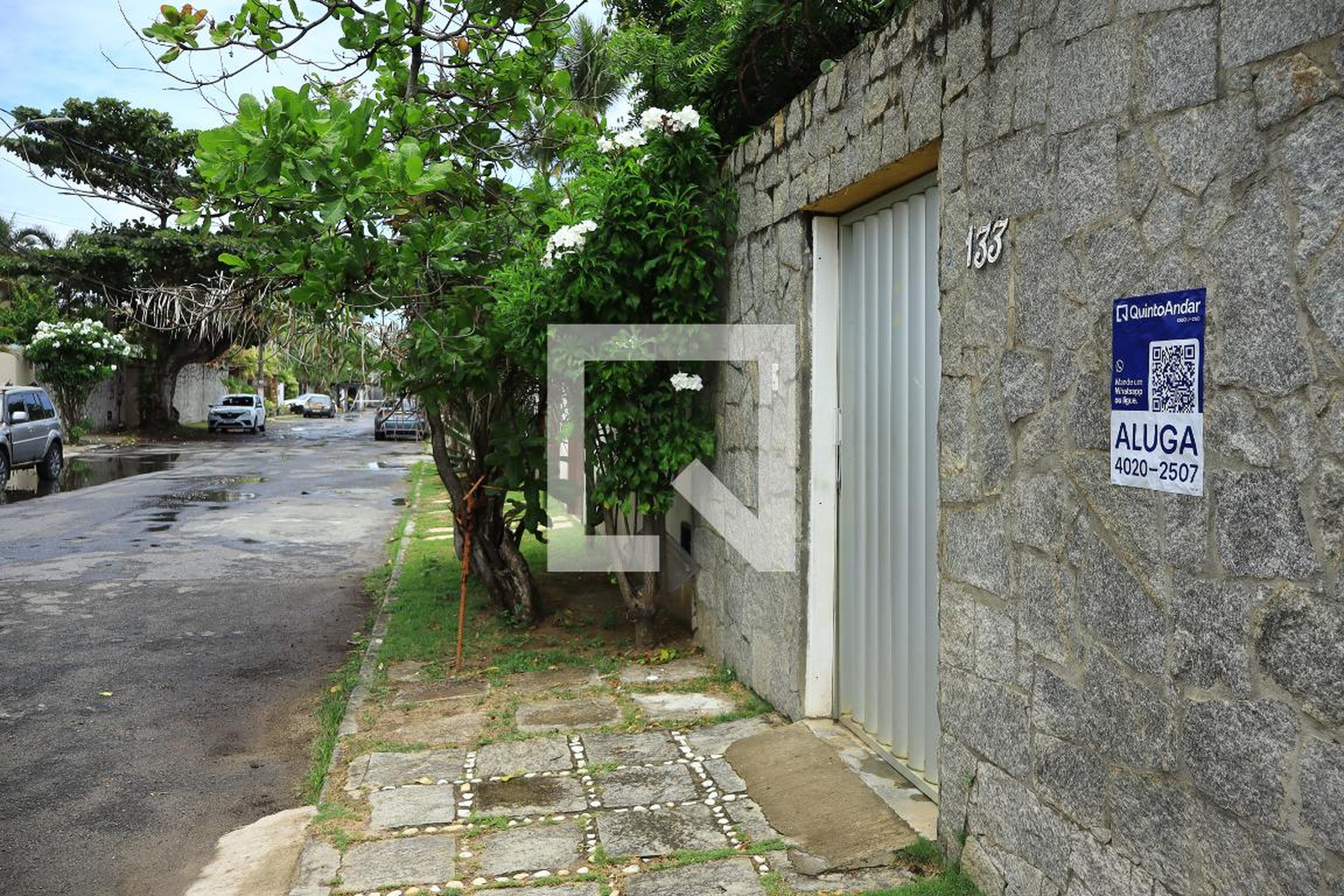 Fachada Condomínio em Rua do Irmão Sol, 133