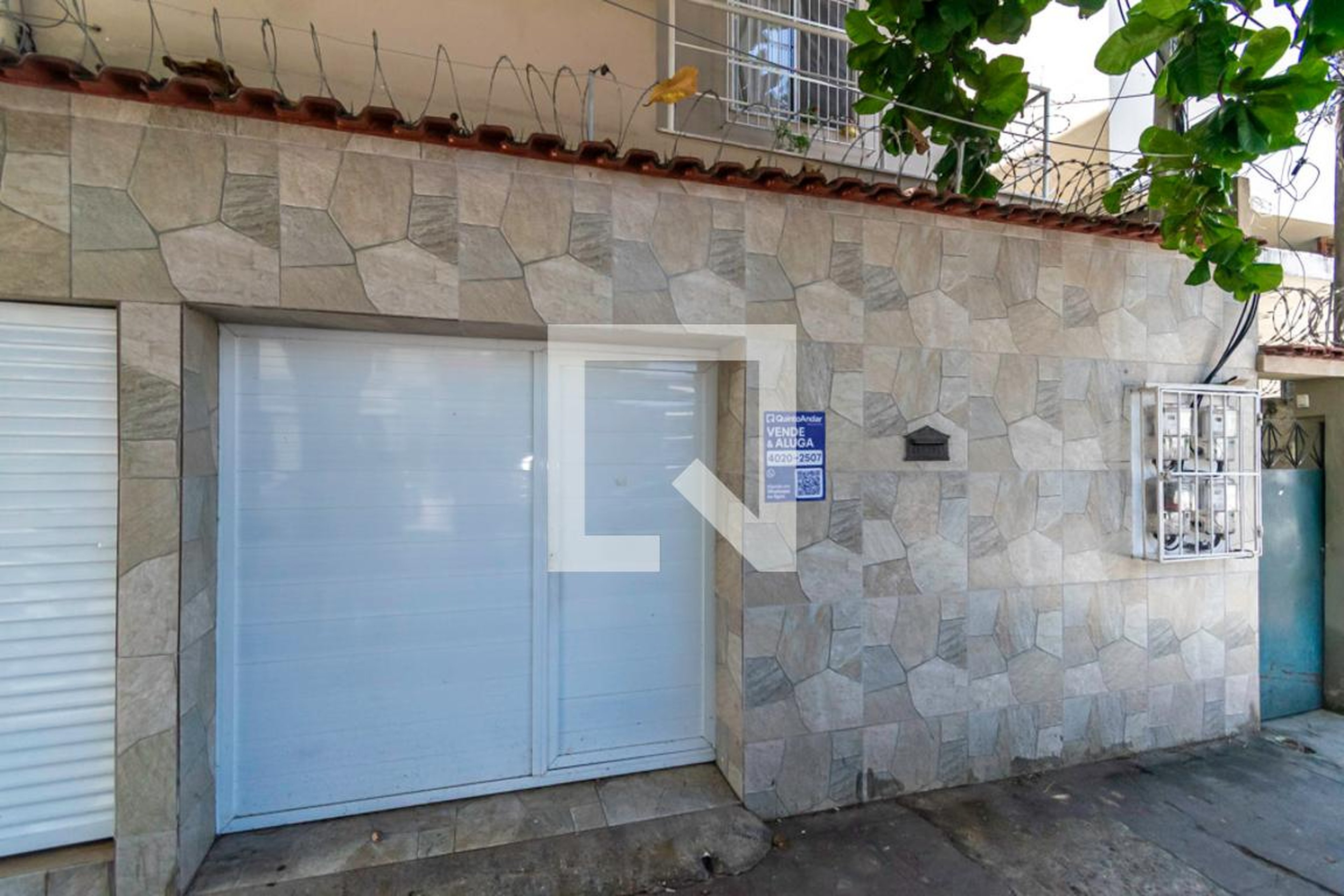 Fachada Condomínio em Rua de Bonsucesso, 128