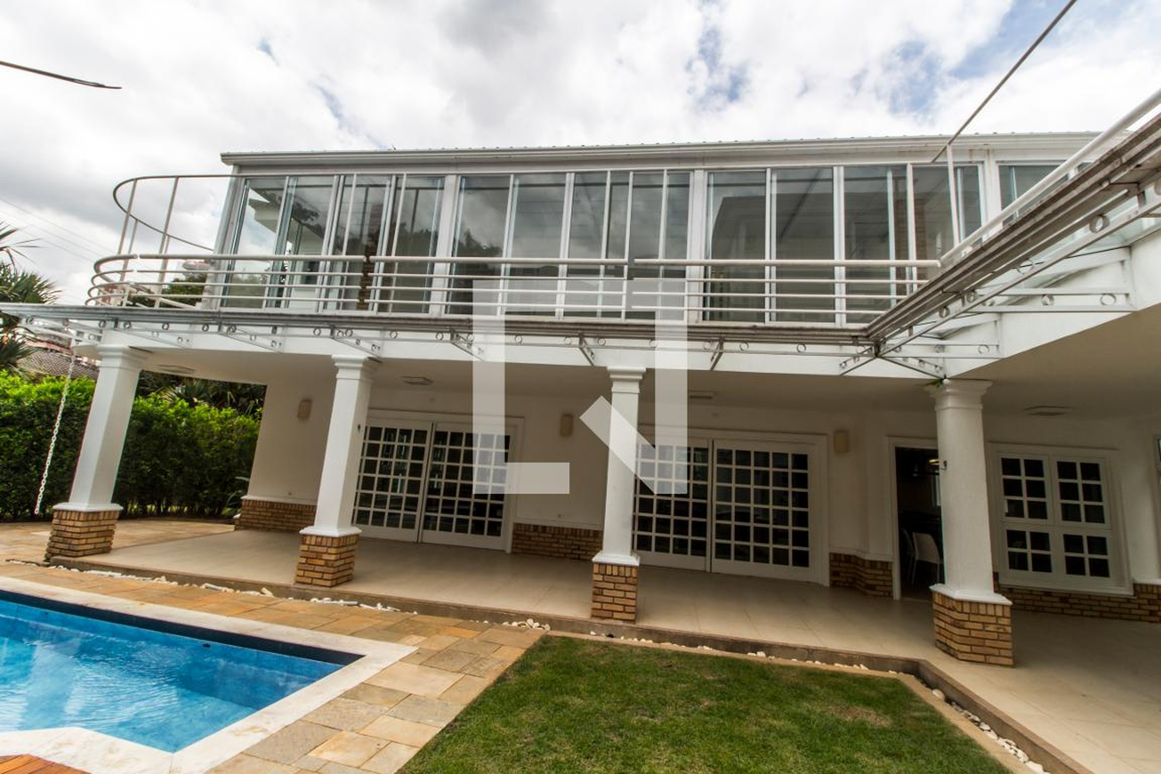 Fachada Condomínio em Alameda Gramado, 321