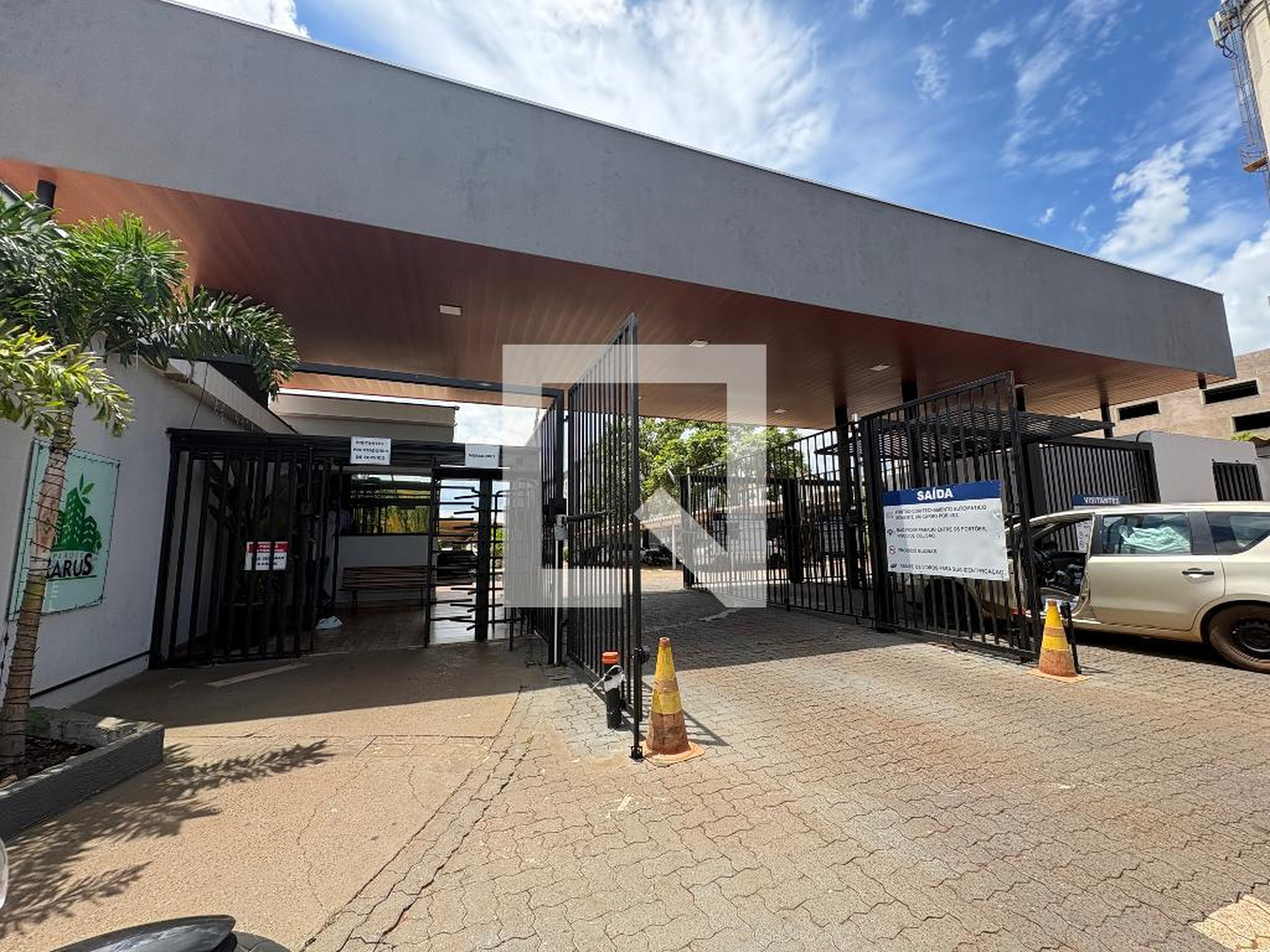 Fachada Condomínio Parque Rarus