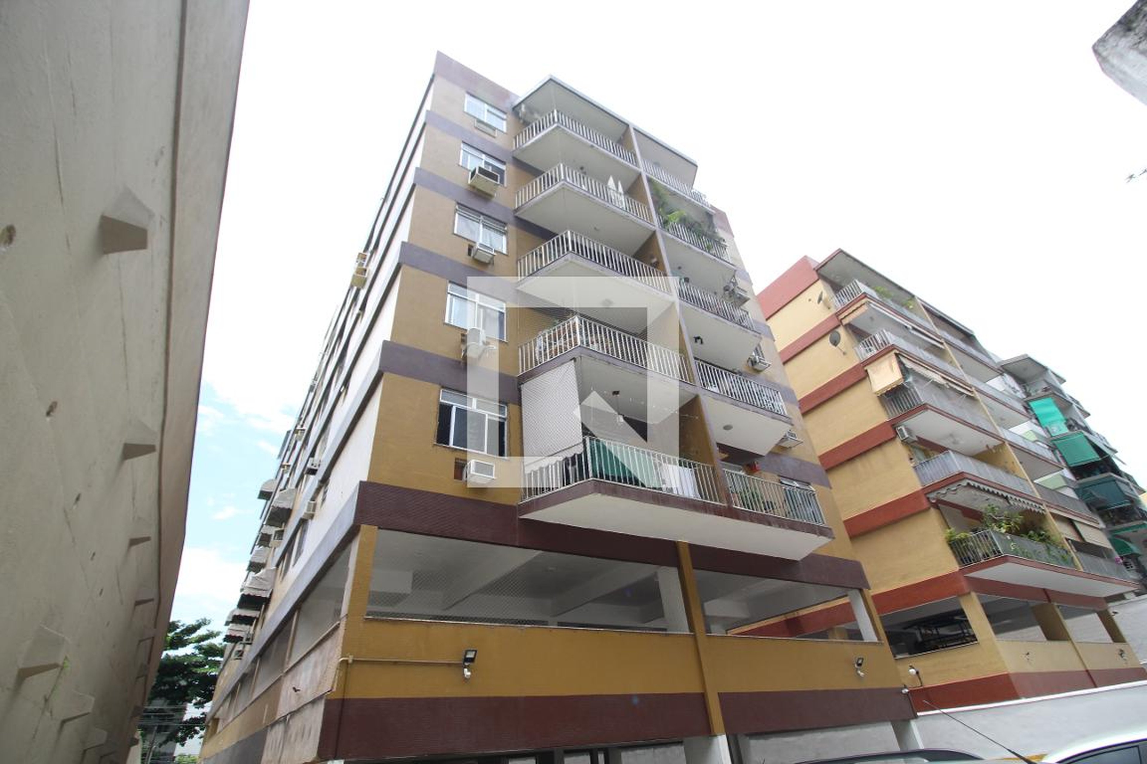 Fachada Edifício Carine