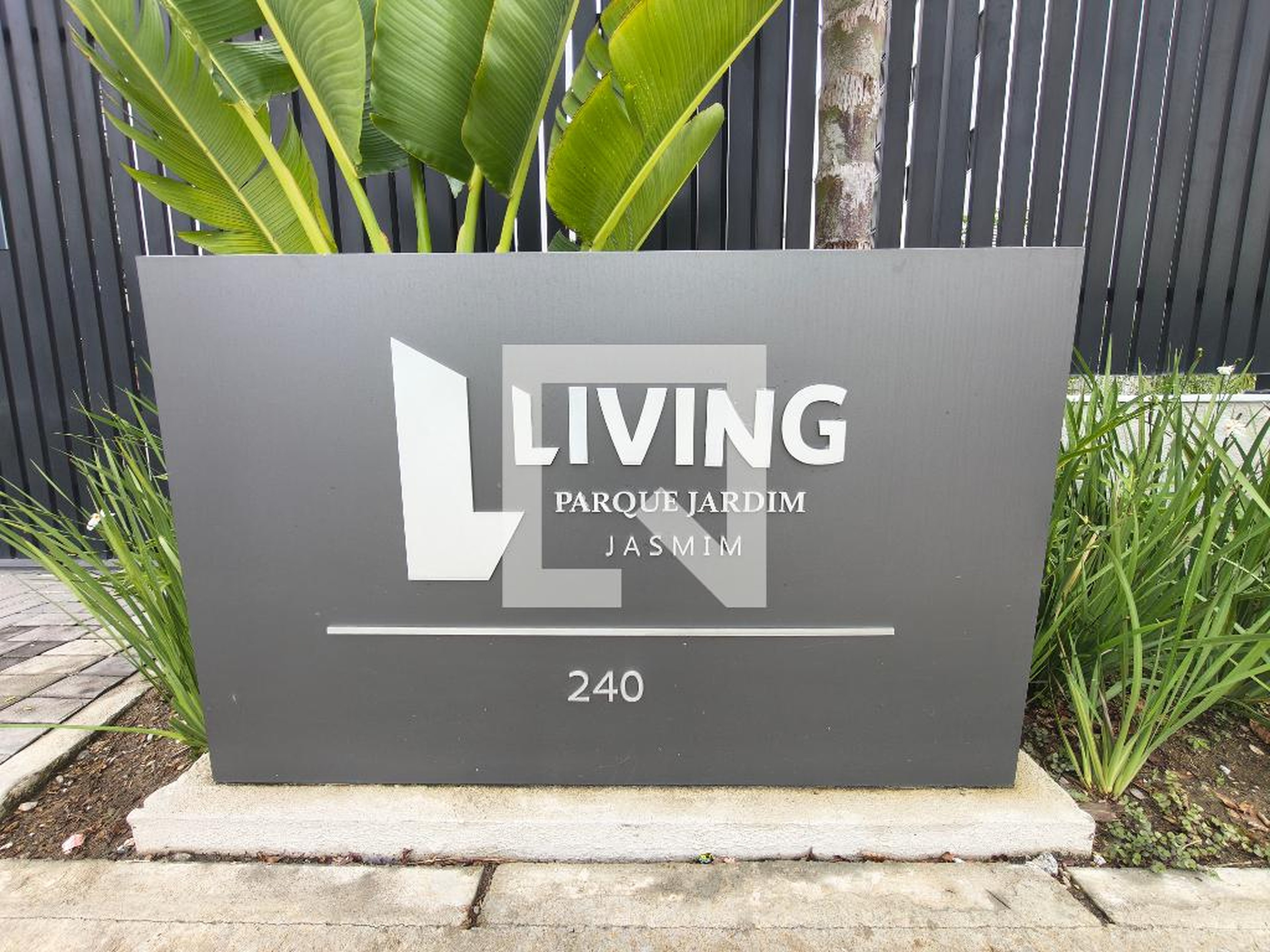 Fachada do Prédio Condomínio Living Parque Jardim Jasmim