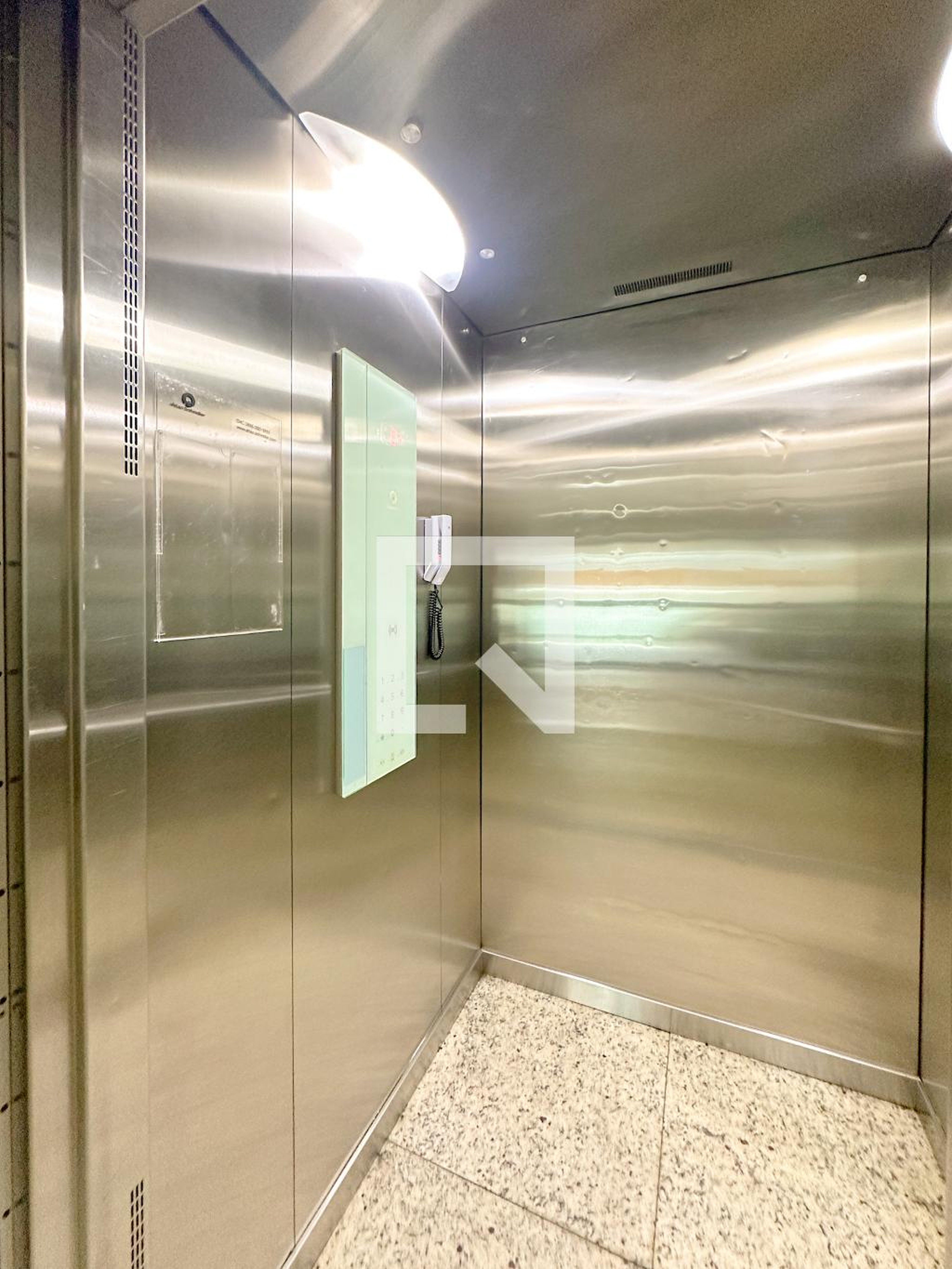 Elevador - Edifício Atlantis Residence