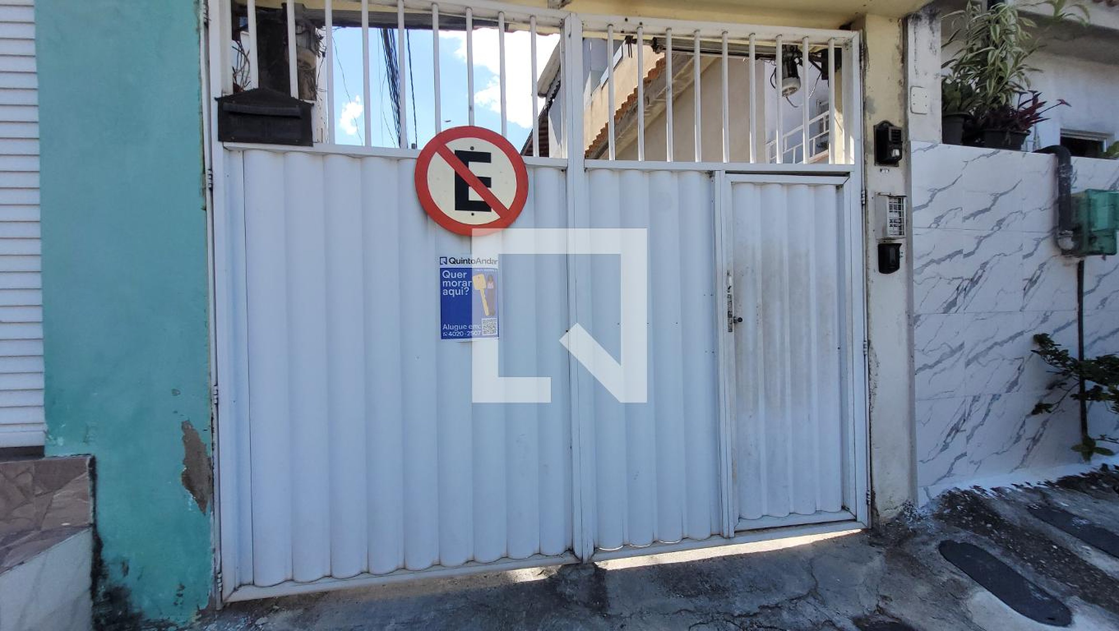 Fachada Condomínio em Rua Andaluzia, 145