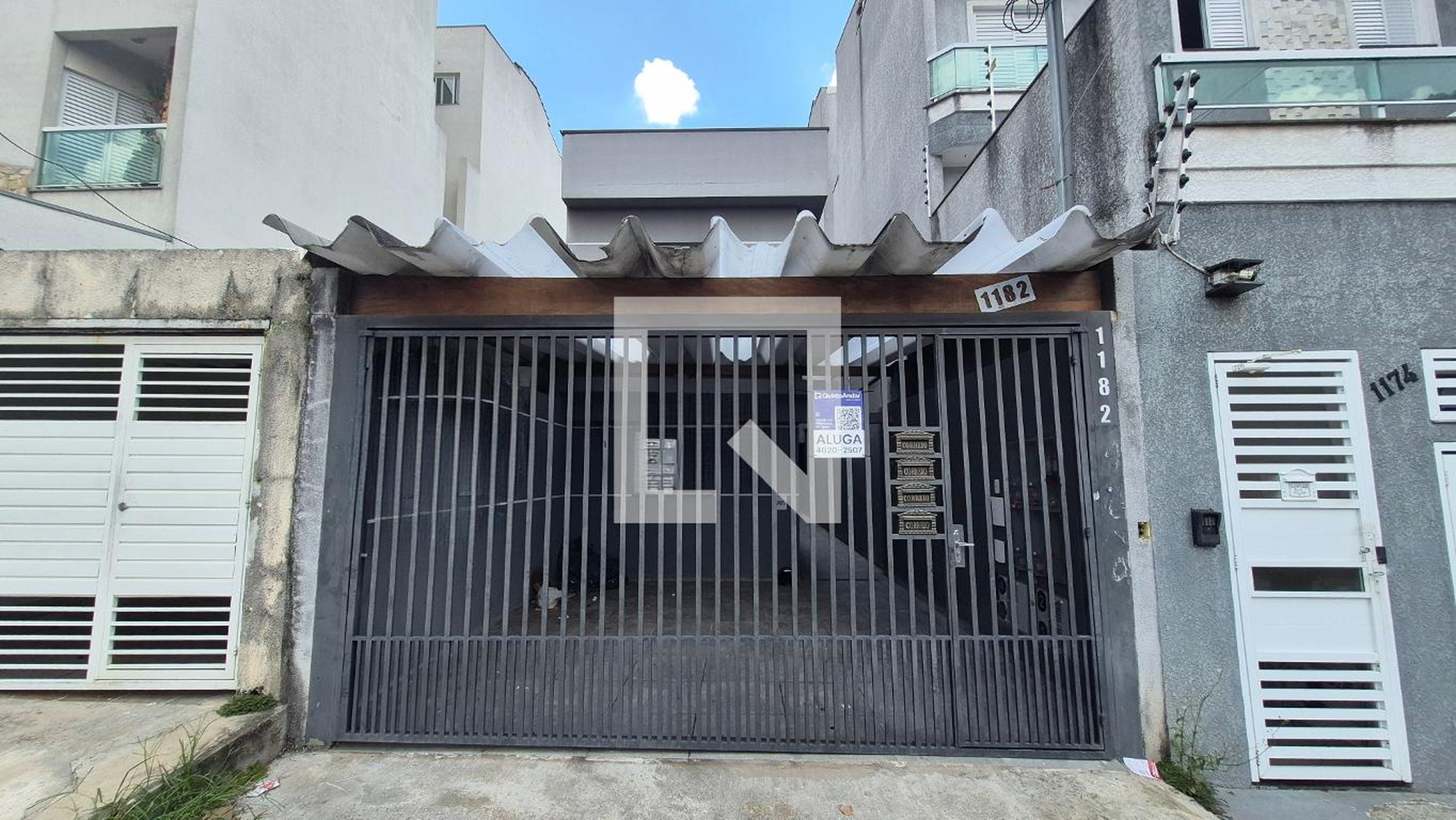 Fachada Condomínio em Rua Balaclava, 1182