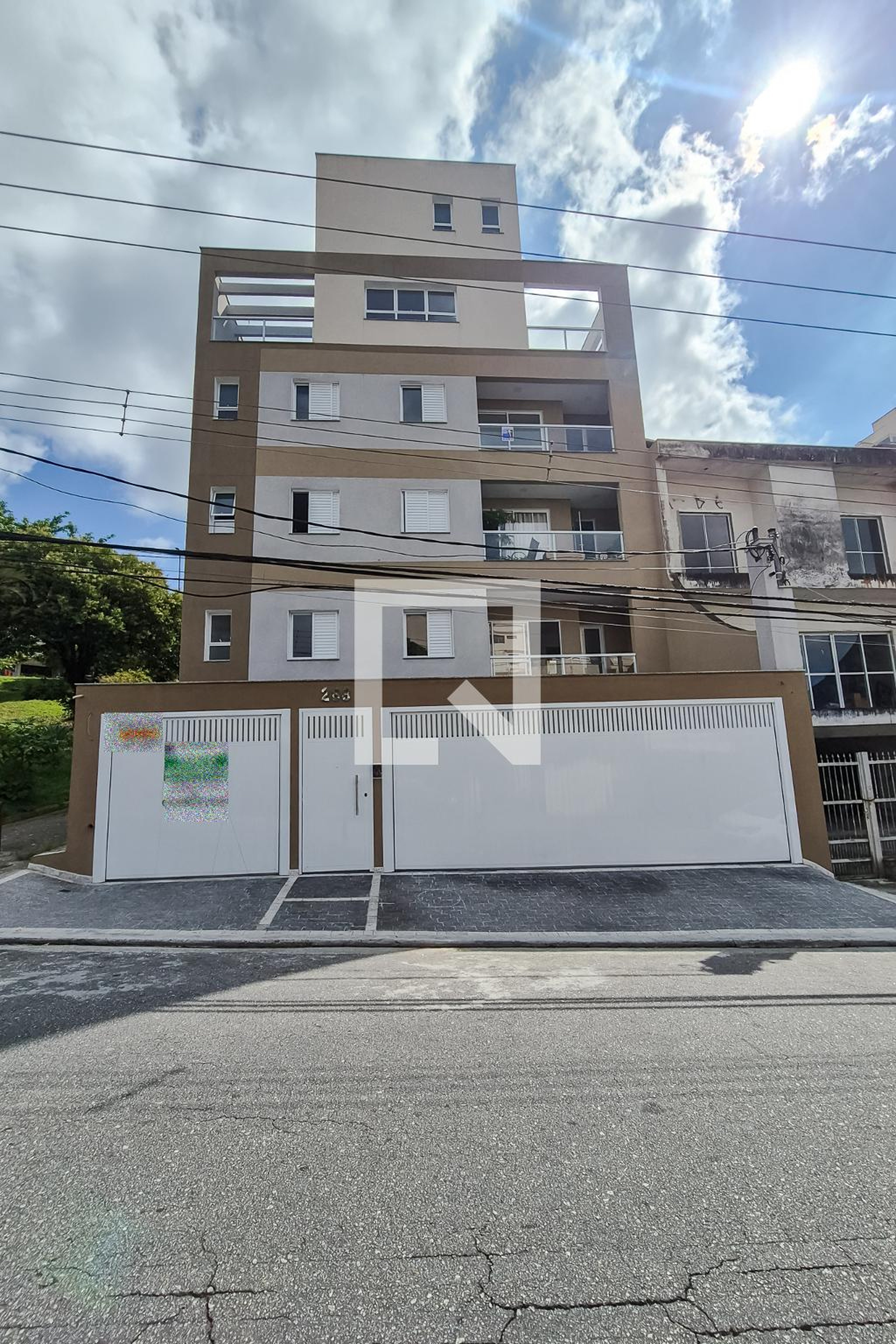 Fachada do Prédio Condomínio em Rua Mateos Demarchi, 288