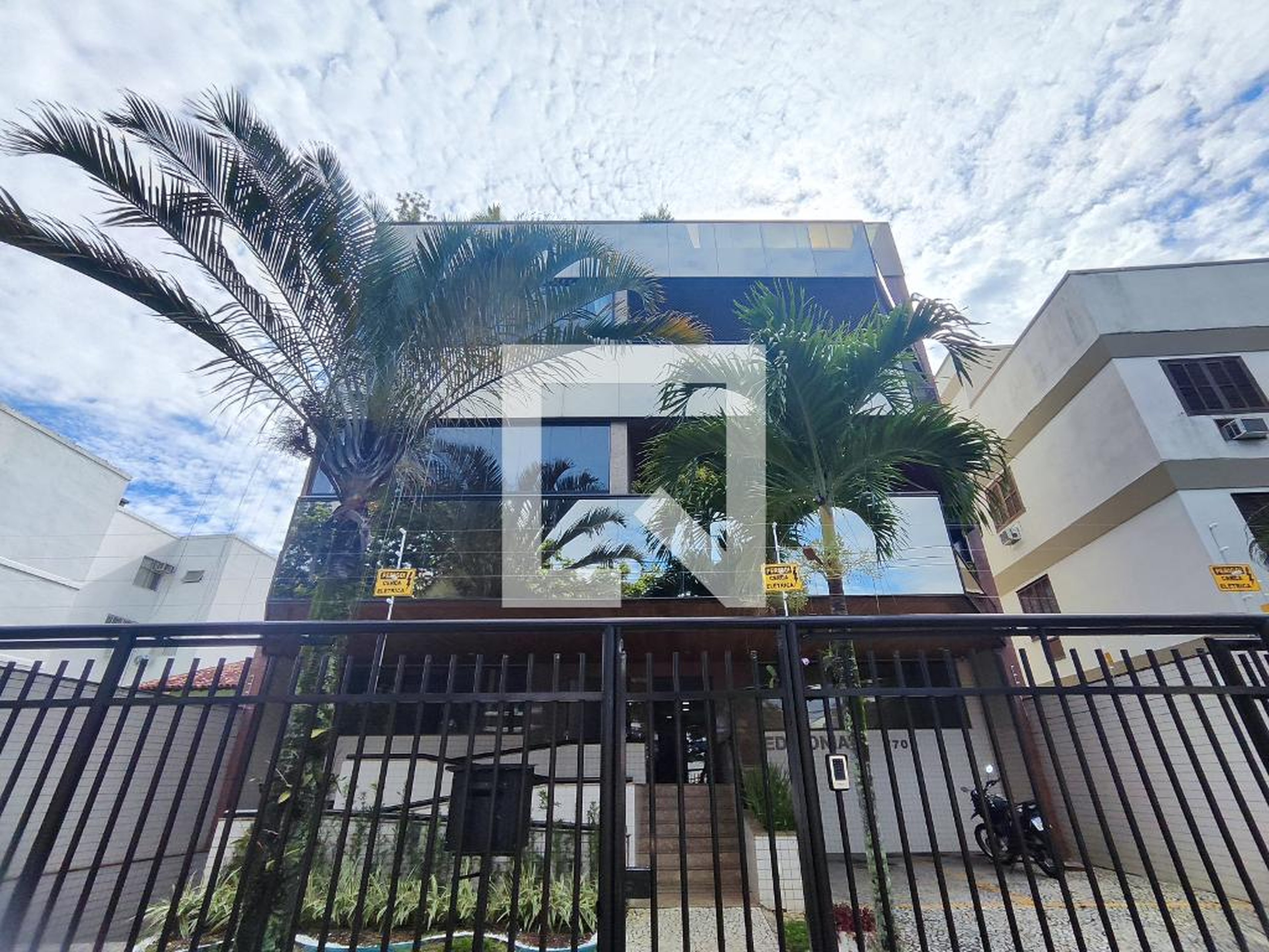 Fachada Condomínio em Avenida Glaucio Gil, 770