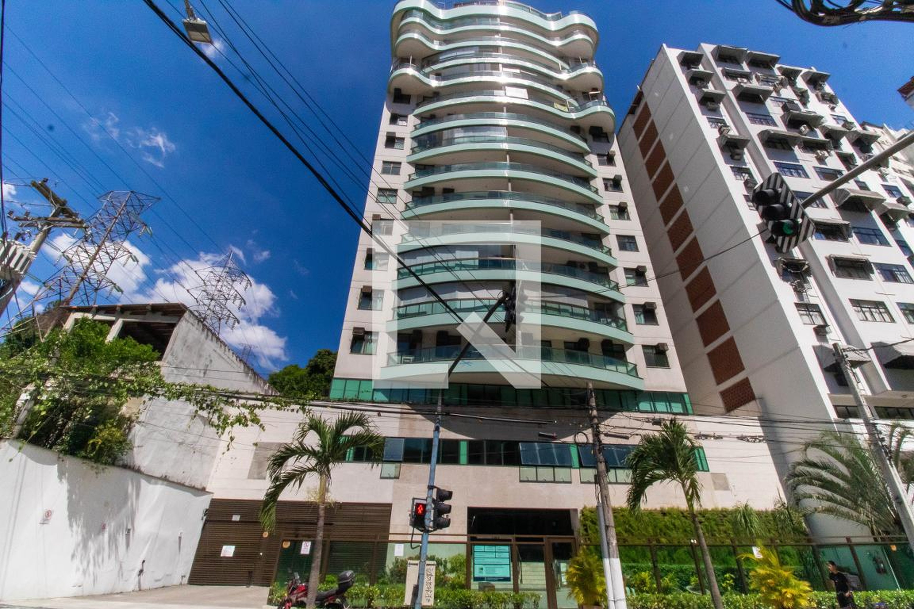 Fachada Condomínio Tour de Saint Denis