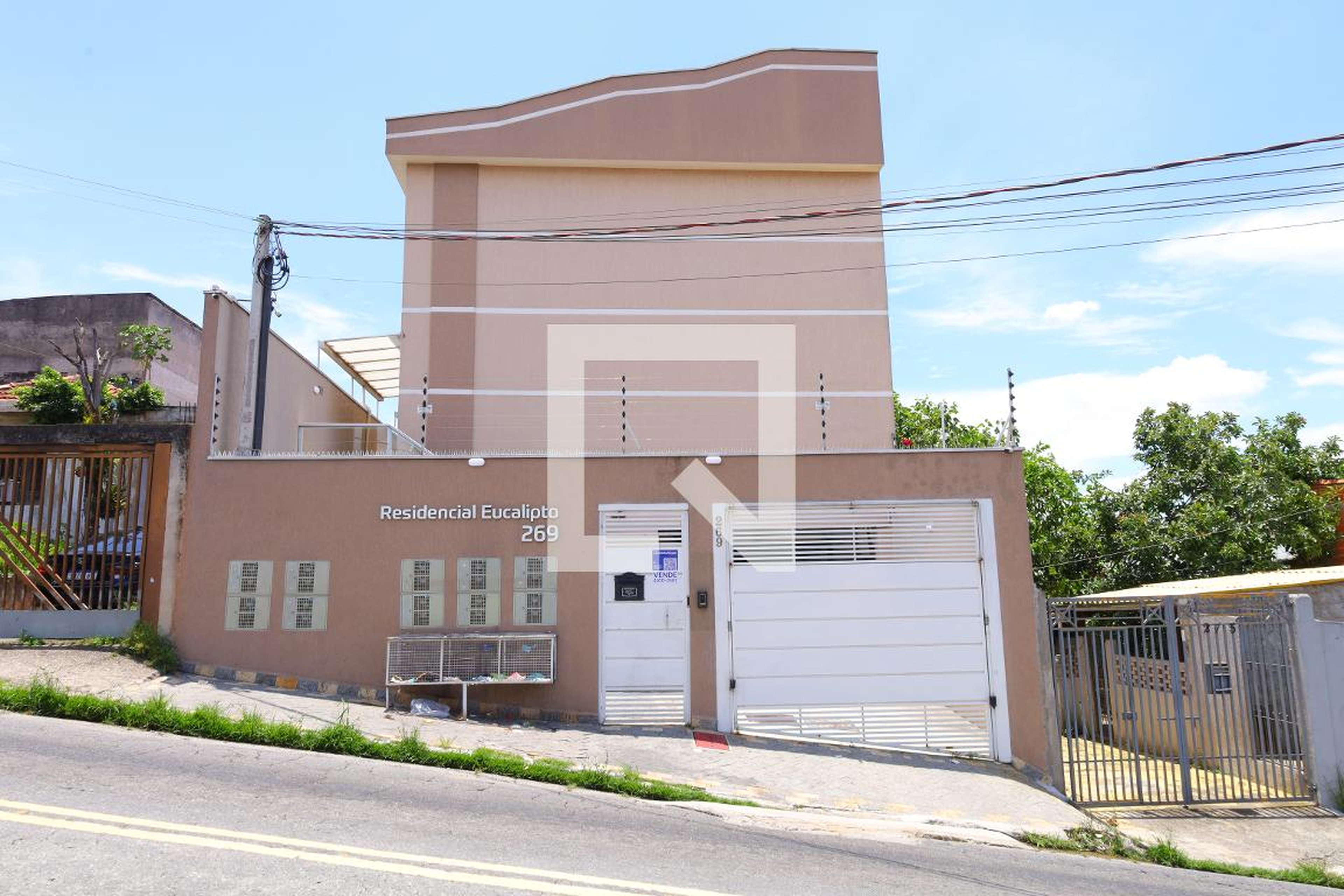 Fachada do condomínio Residencial Eucalipto