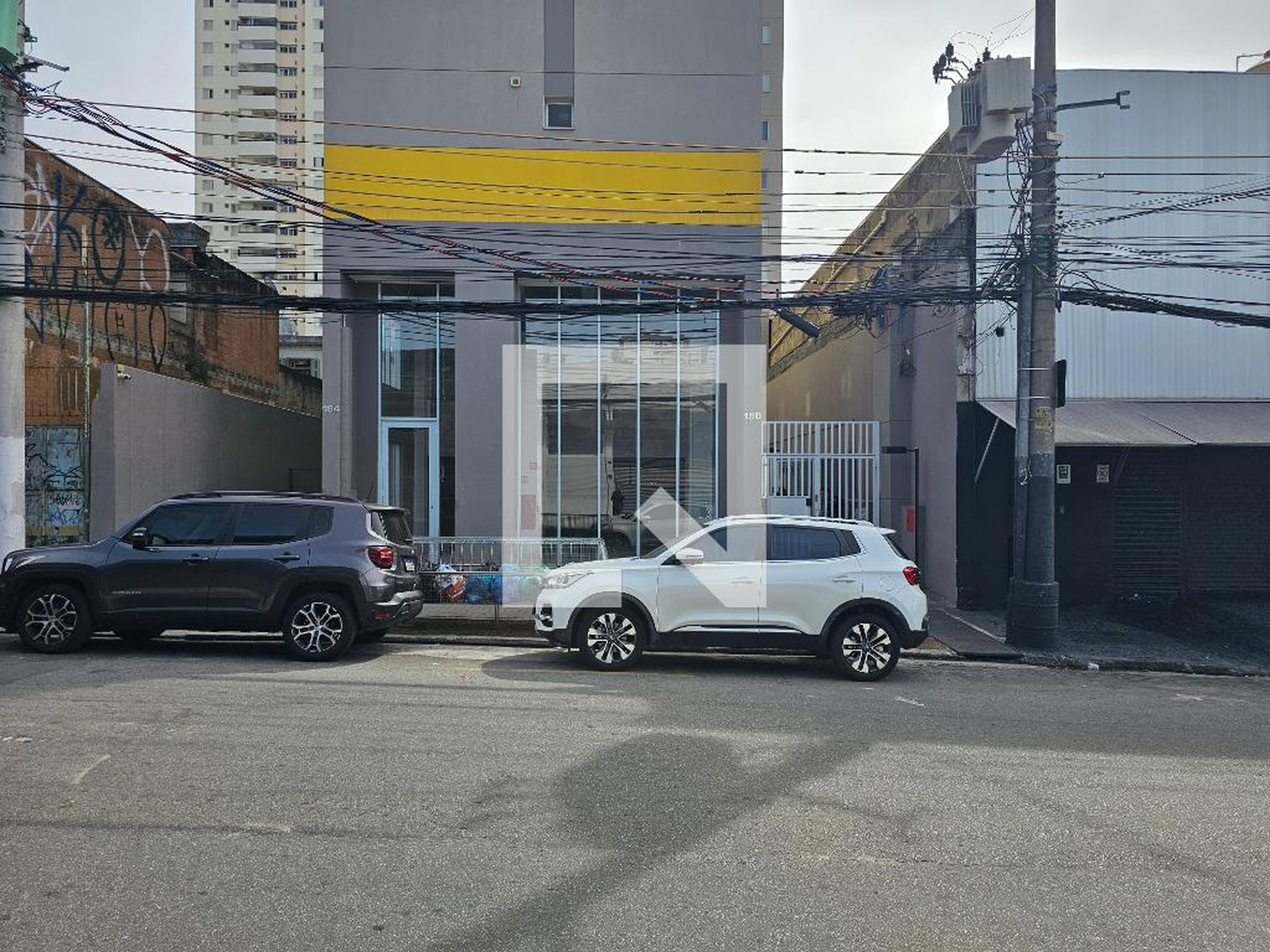 Fachada Condomínio Mundo Apto Pacaembu