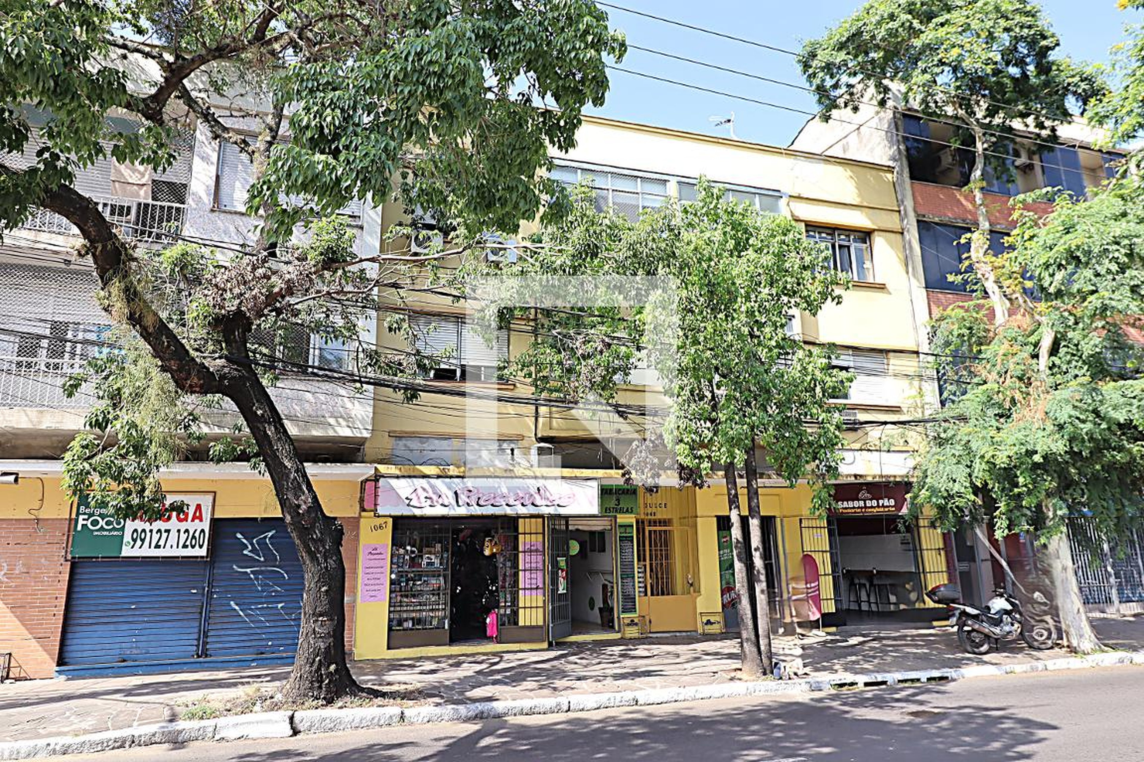 Fachada do Prédio Condomínio em Avenida Protásio Alves, 1063