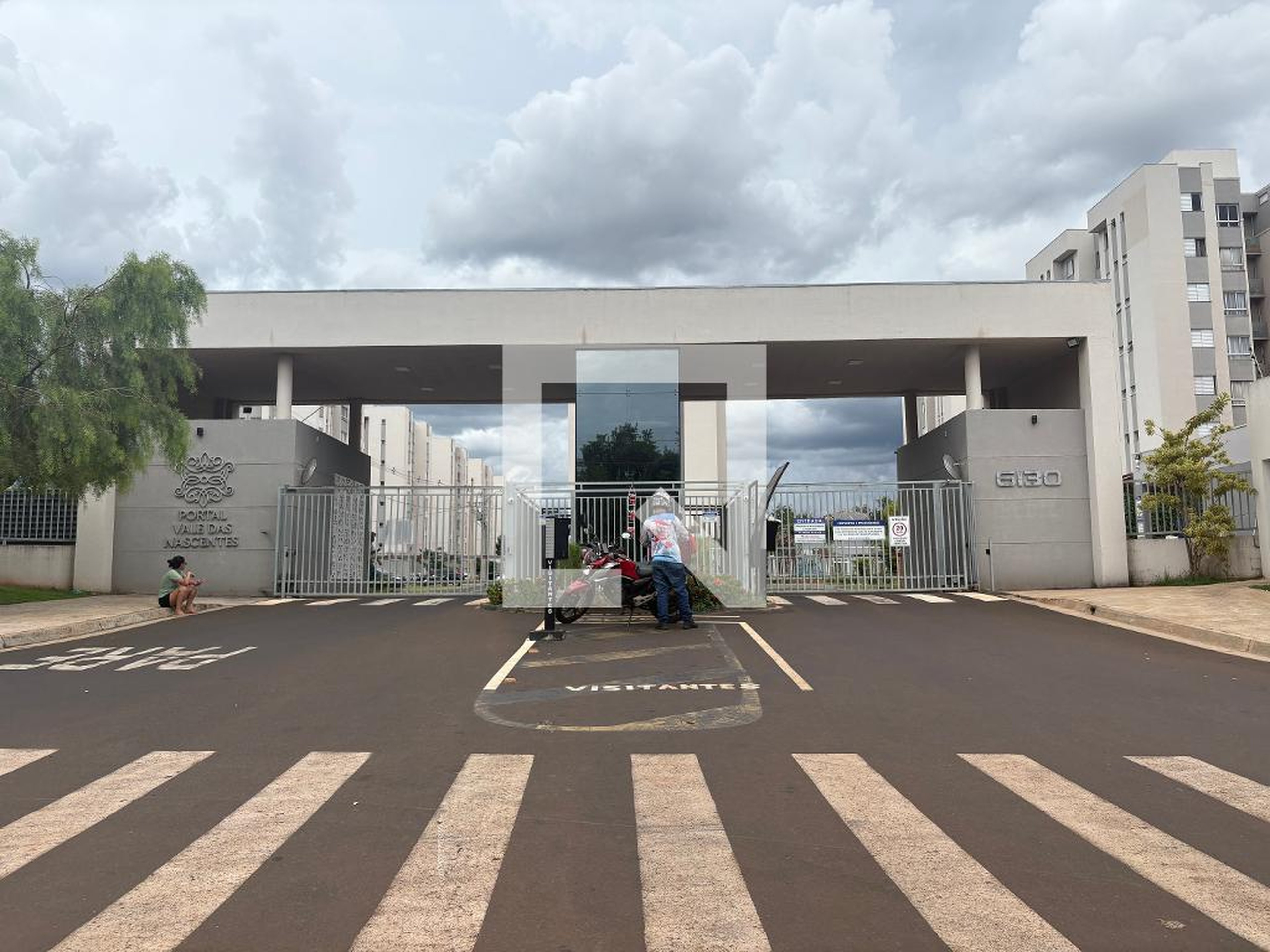 Fachada Condomínio Vale das Nascentes