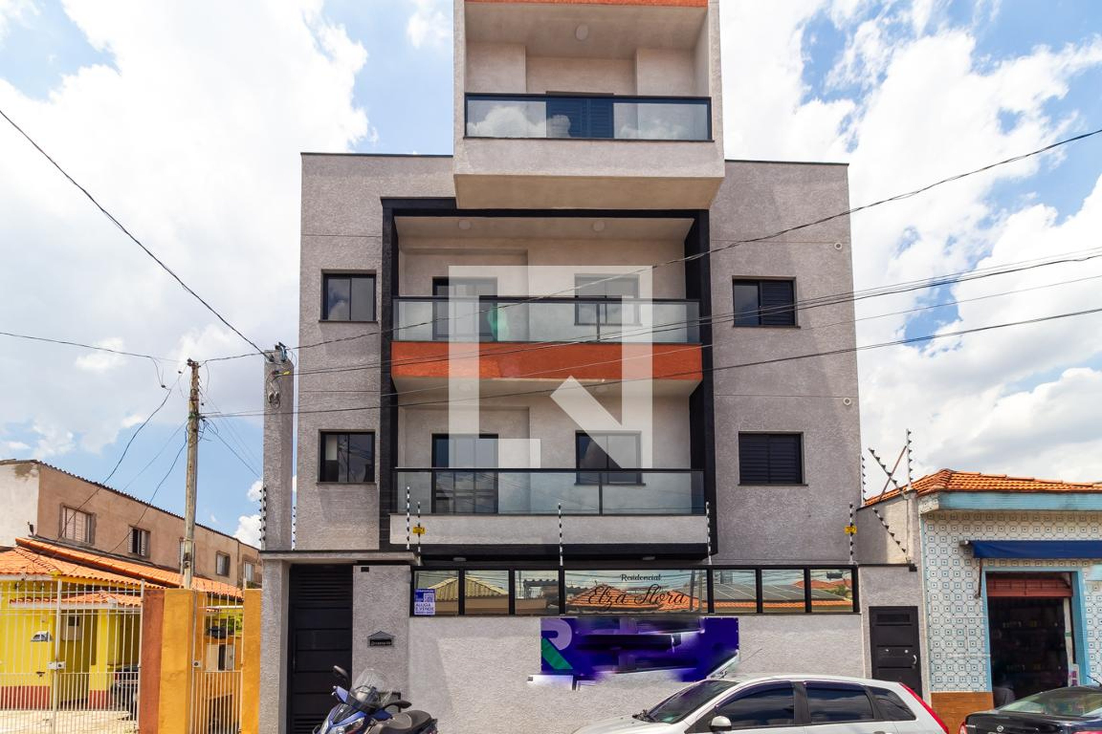 Fachada Residencial Elza Flora