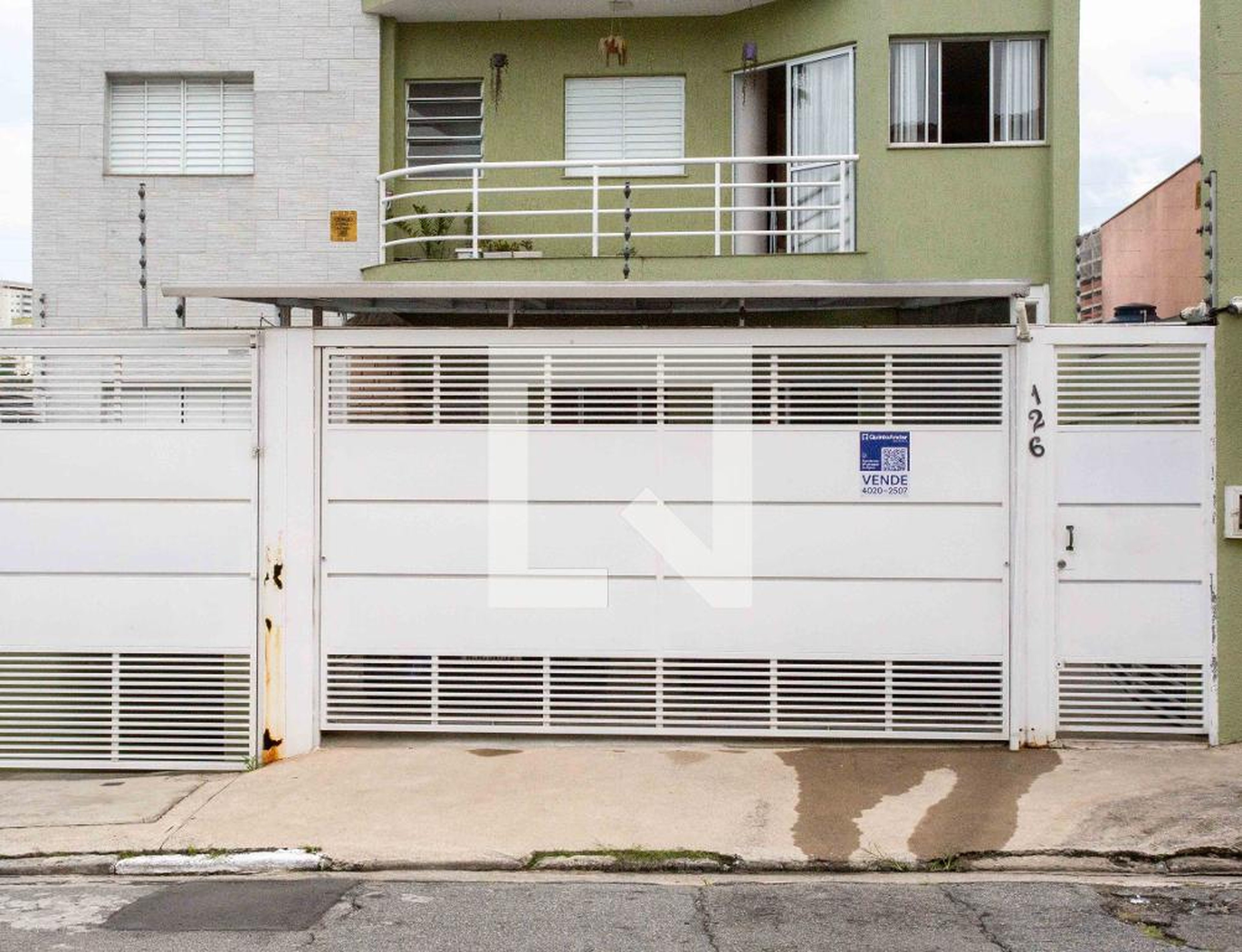 Fachada Condomínio em Rua Salgado de Castro, 126